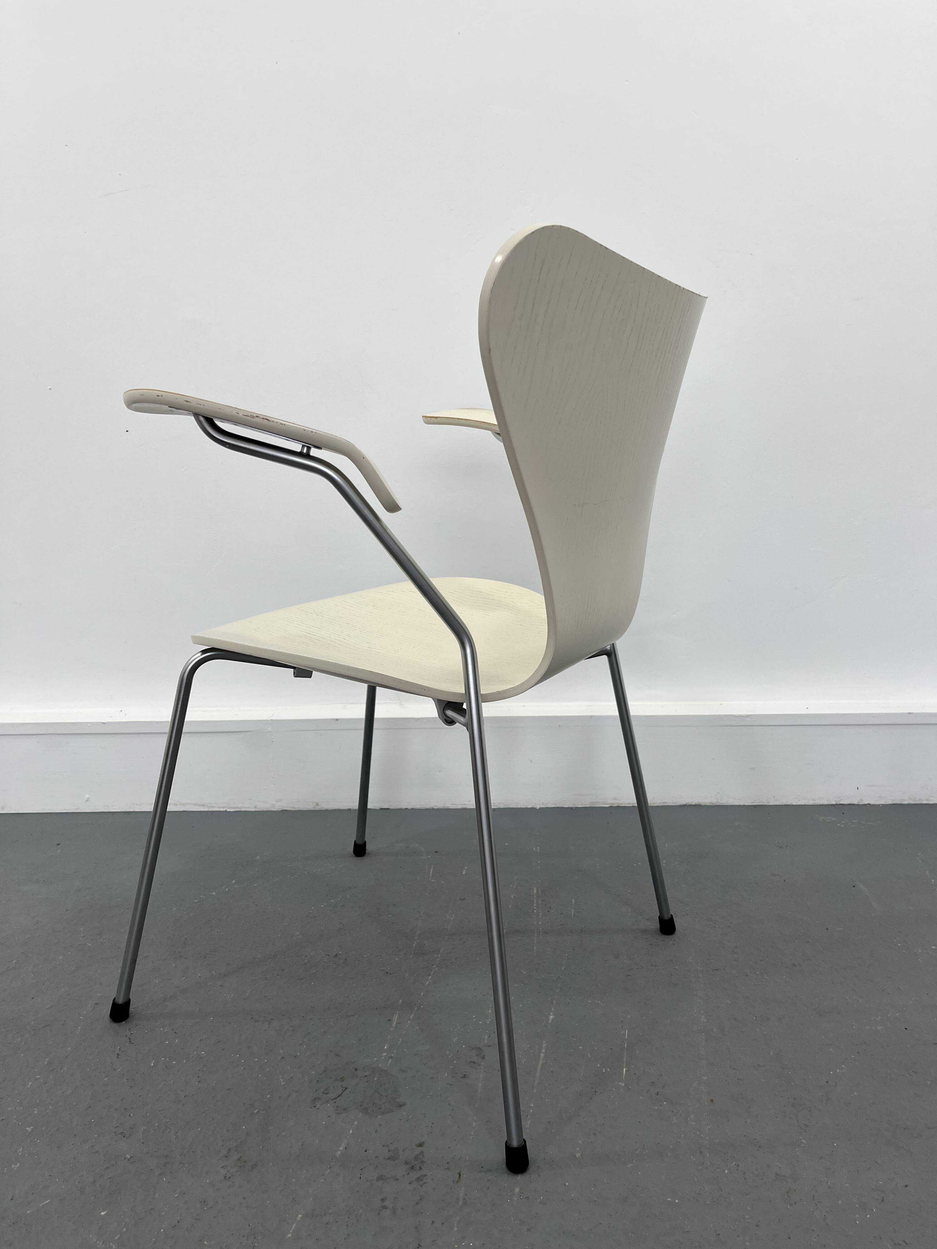 Fauteuil d'Arne Jacobsen pour Fritz Hansen, Danemark.