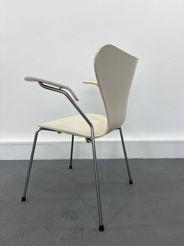 Fauteuil d'Arne Jacobsen pour Fritz Hansen, Danemark.