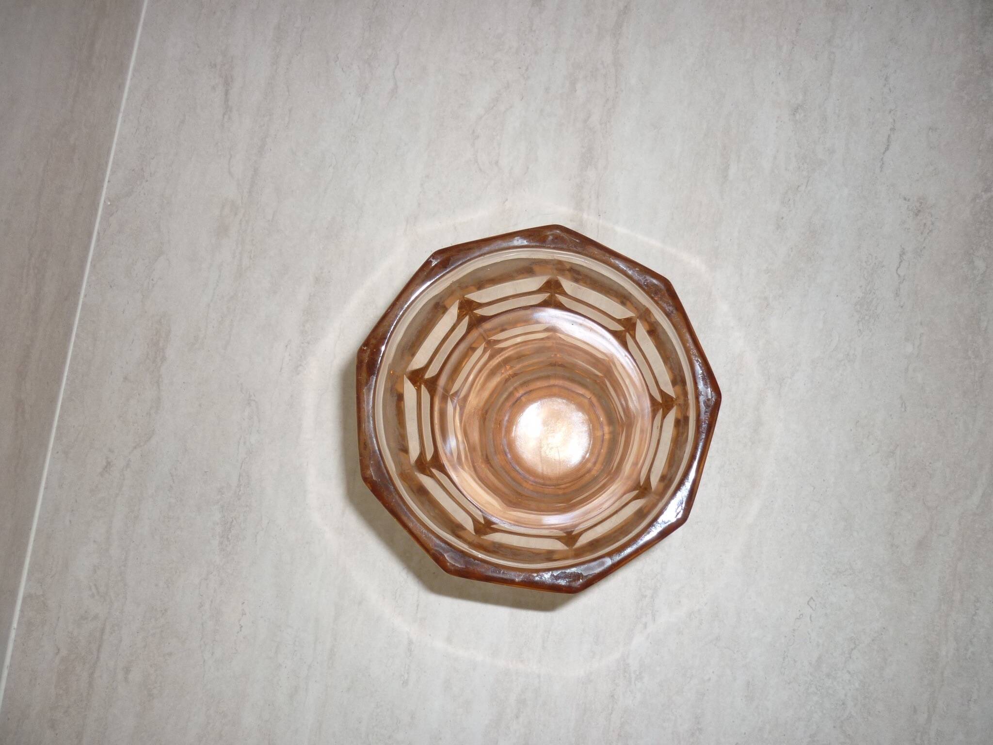 Grand vase en verre épais rose art déco