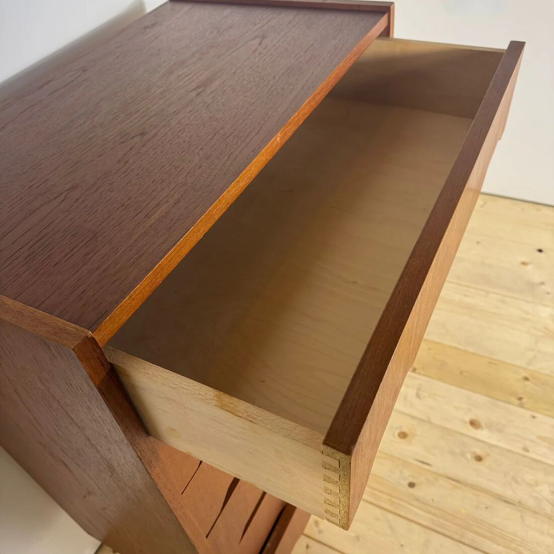 Danish mid-century chest of drawers in teak – Scandinavian vintage design, 1960s