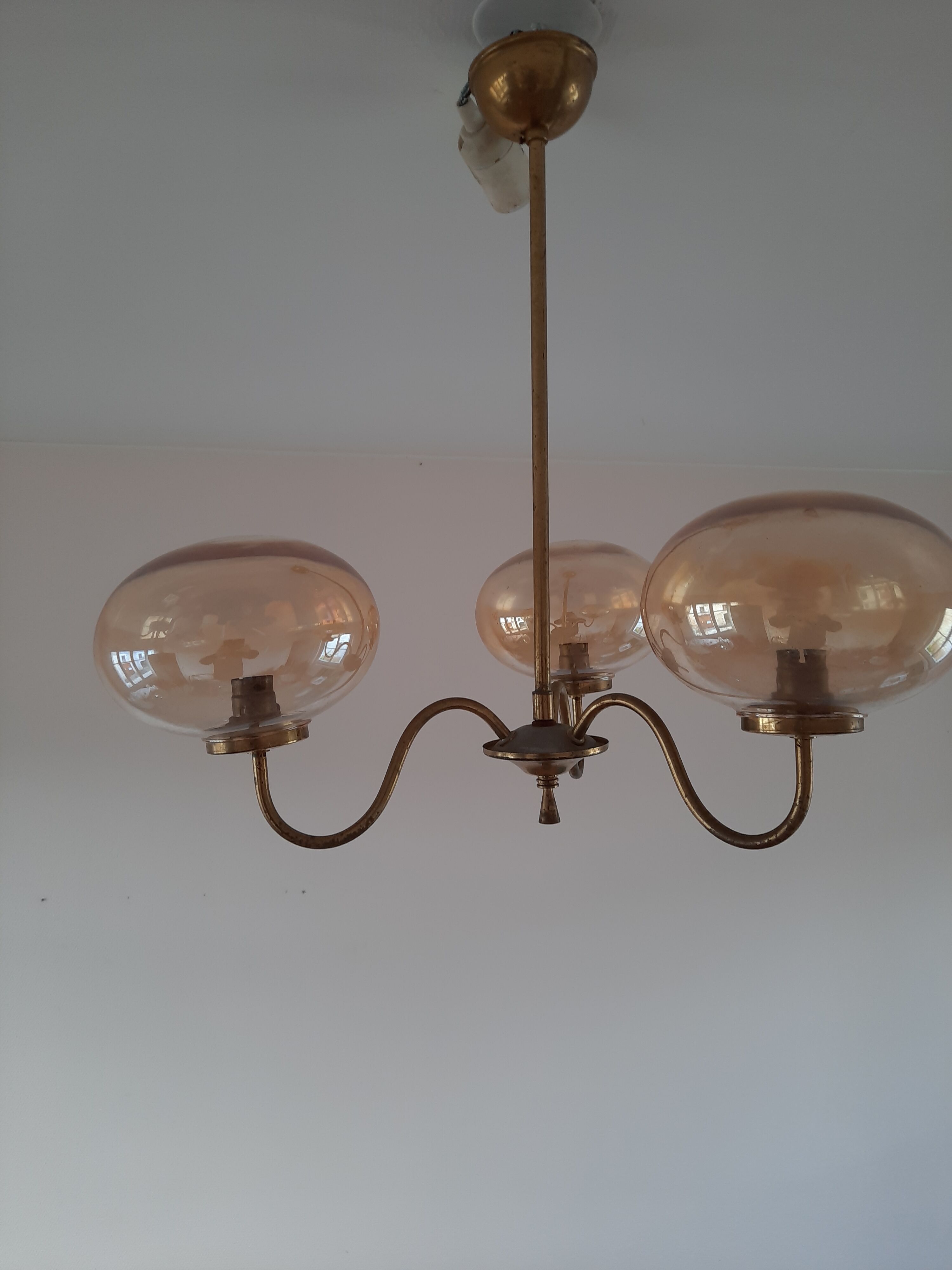 Three-branch chandelier