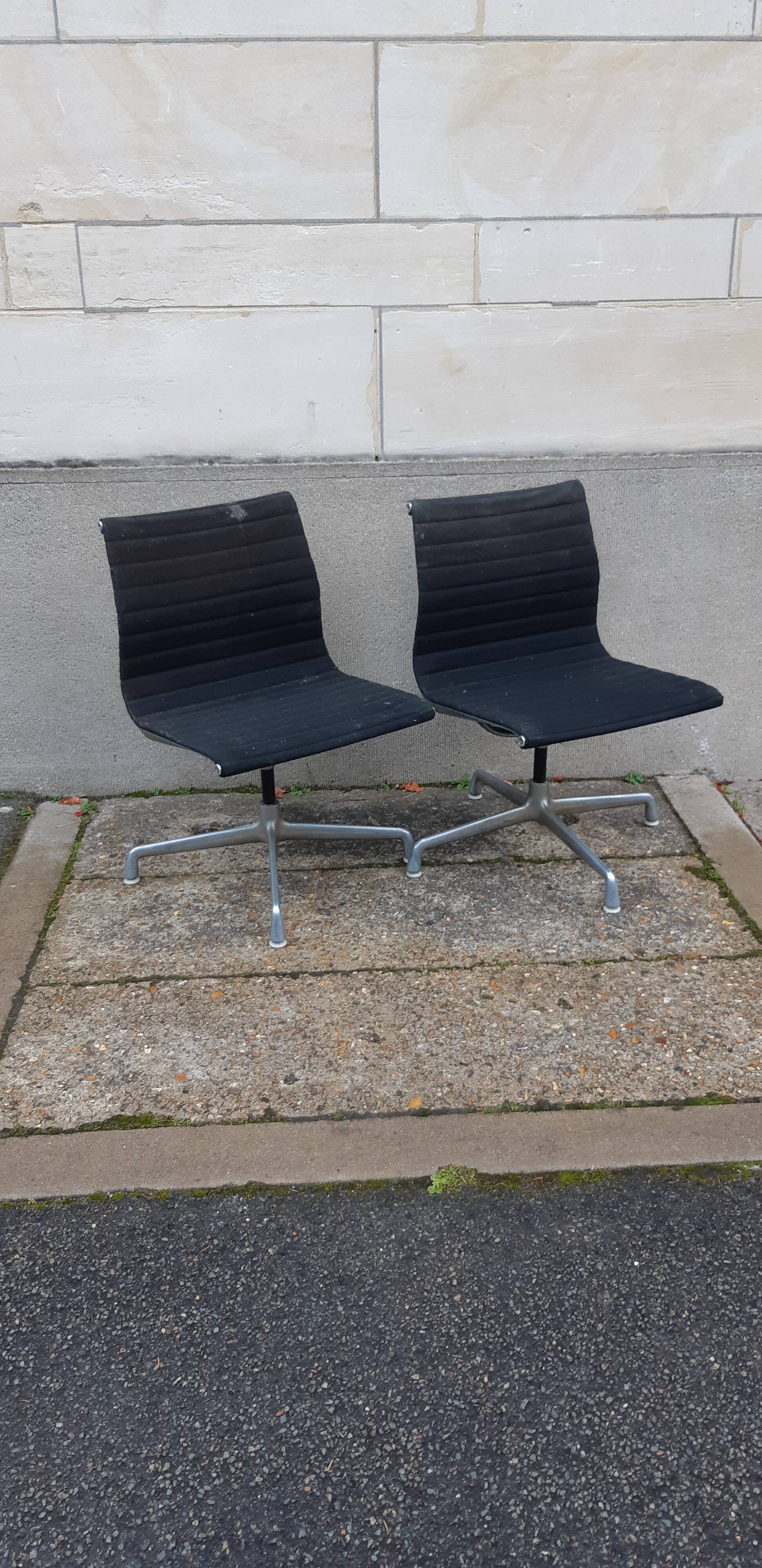 Chaise de bureau Eames pour Herman Miller EA 106