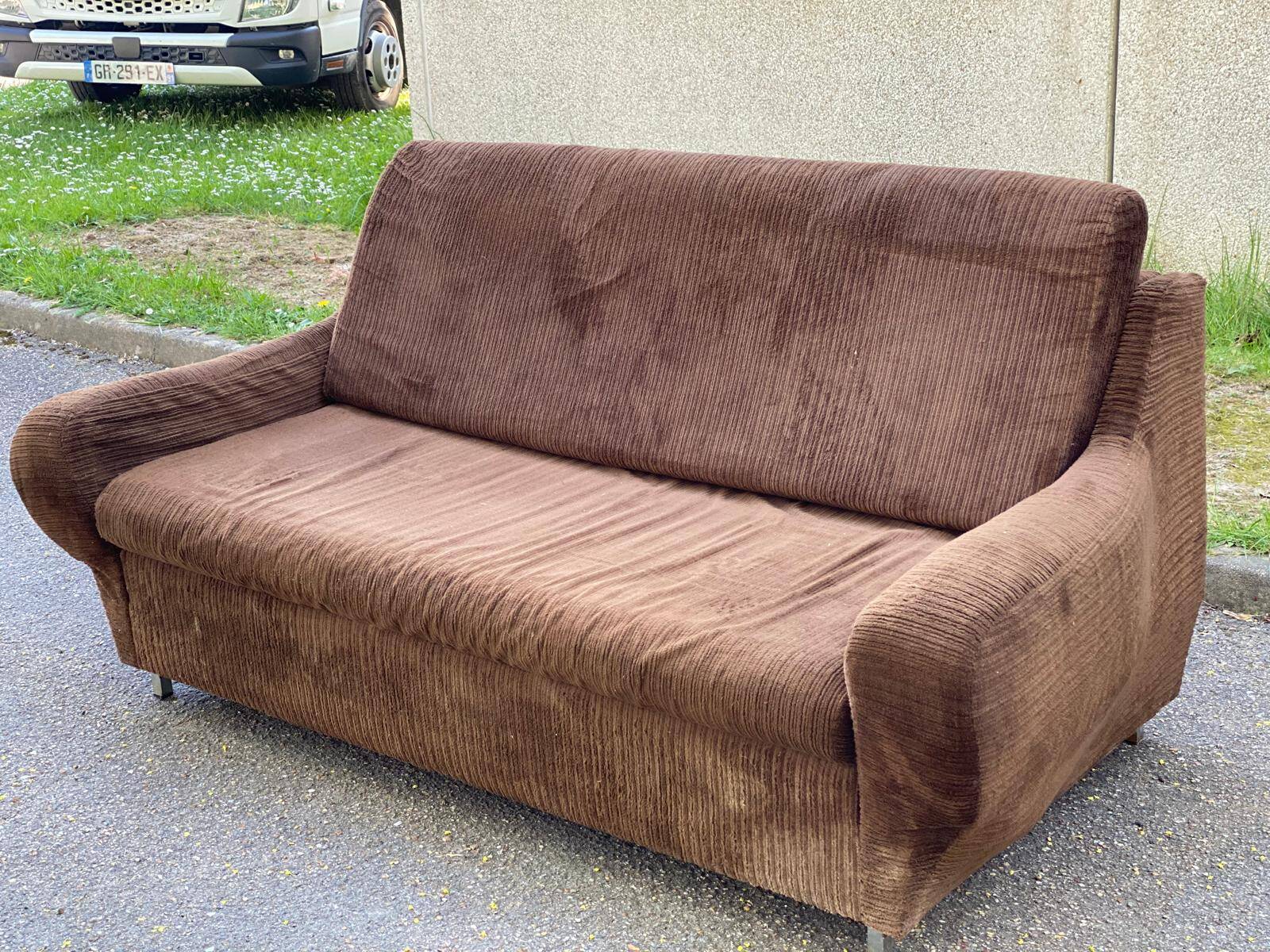 Meral France brown velvet convertible sofa bed