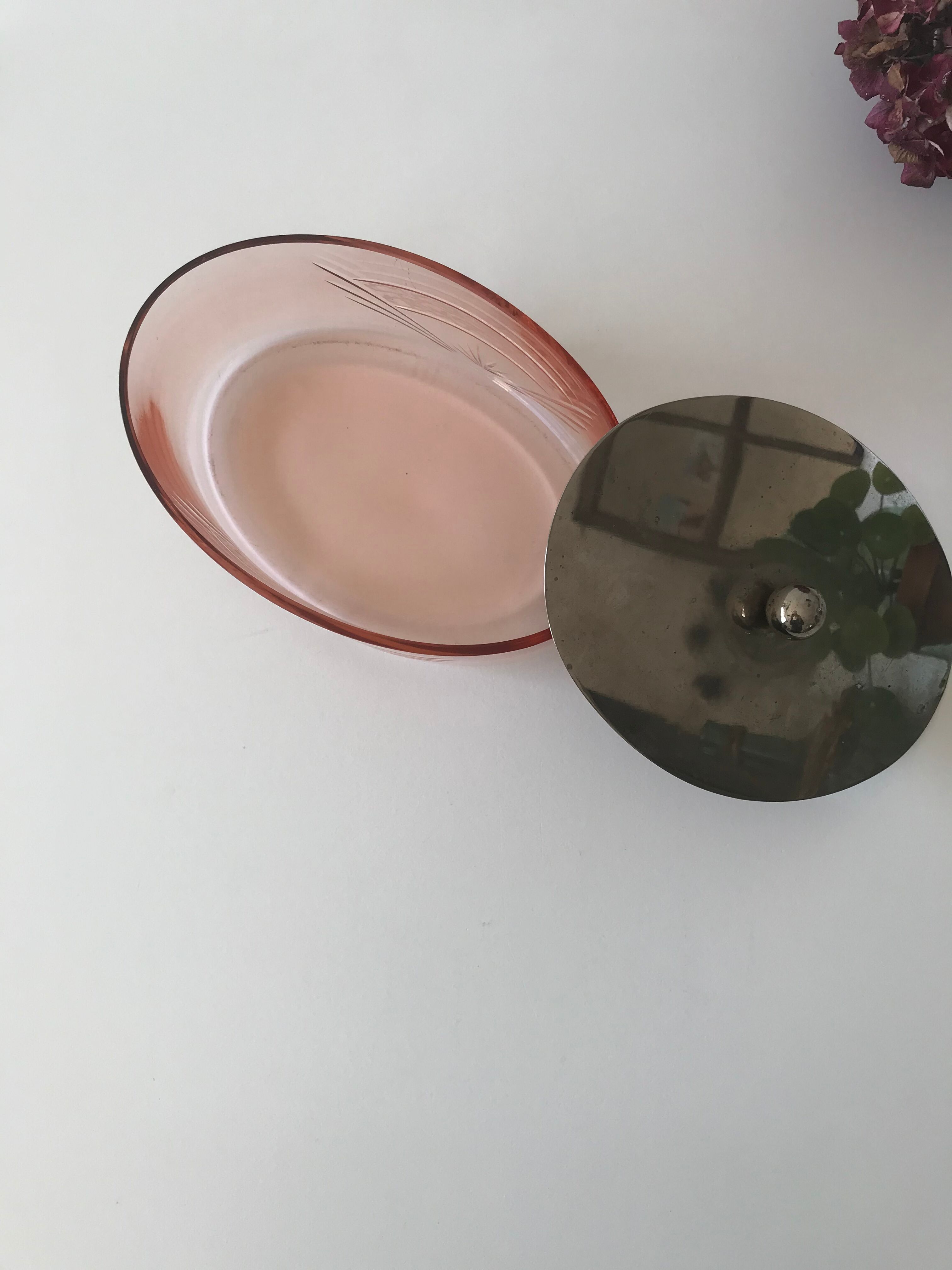 Oval glass candy