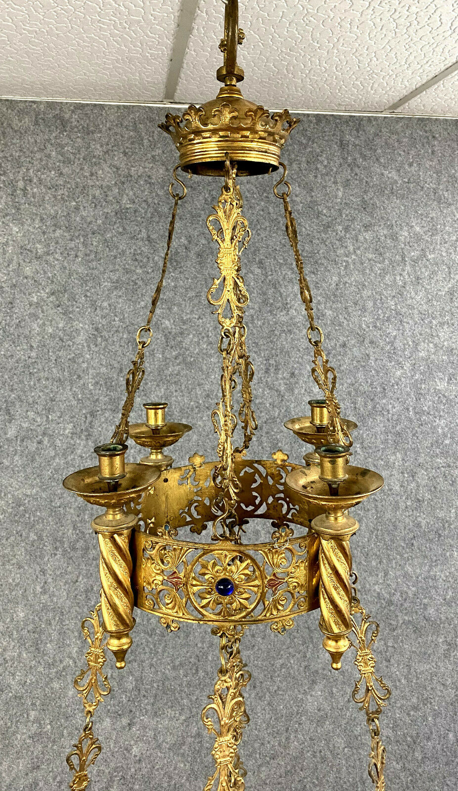 Gotique church chandelier in gilded bronze dating from the 19th century