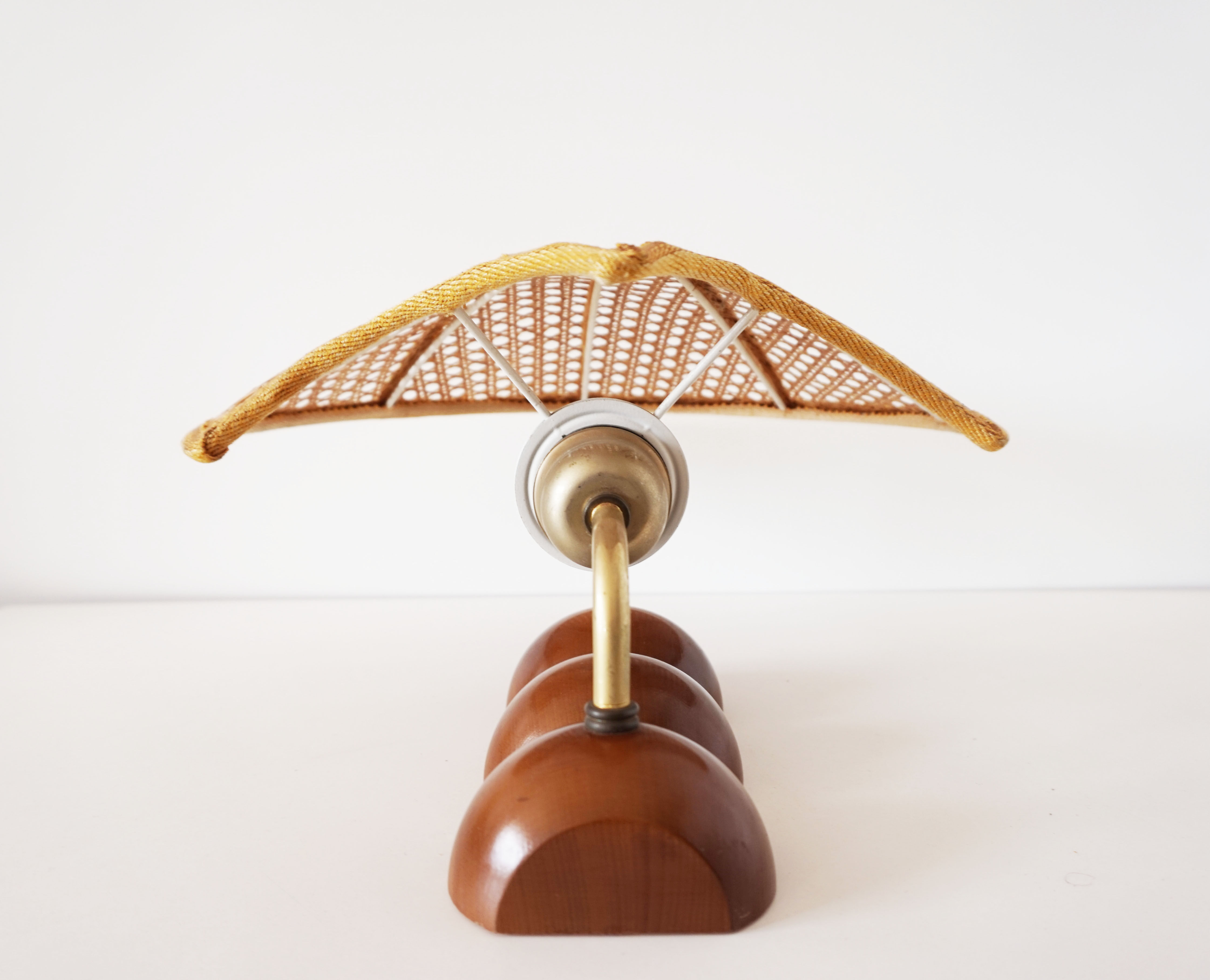 Apply shell in vintage cannage