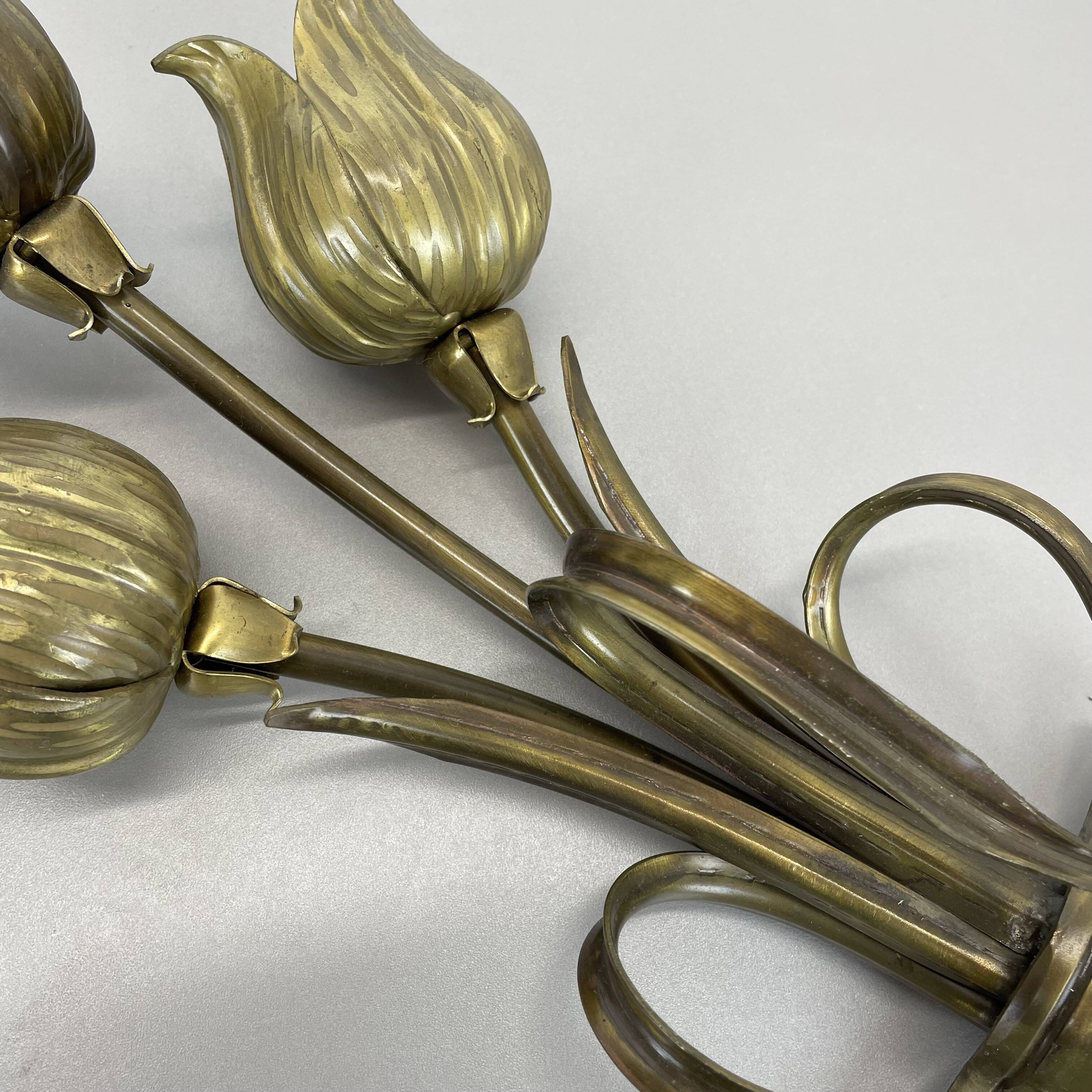 Sculptural 44cm brass  "flower" theatre wall light, italy, 1970s