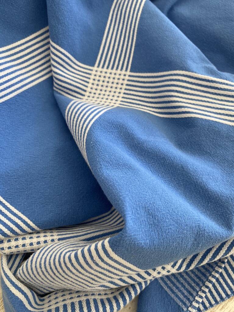 Vintage woven tablecloth - cotton - 147x123 cm