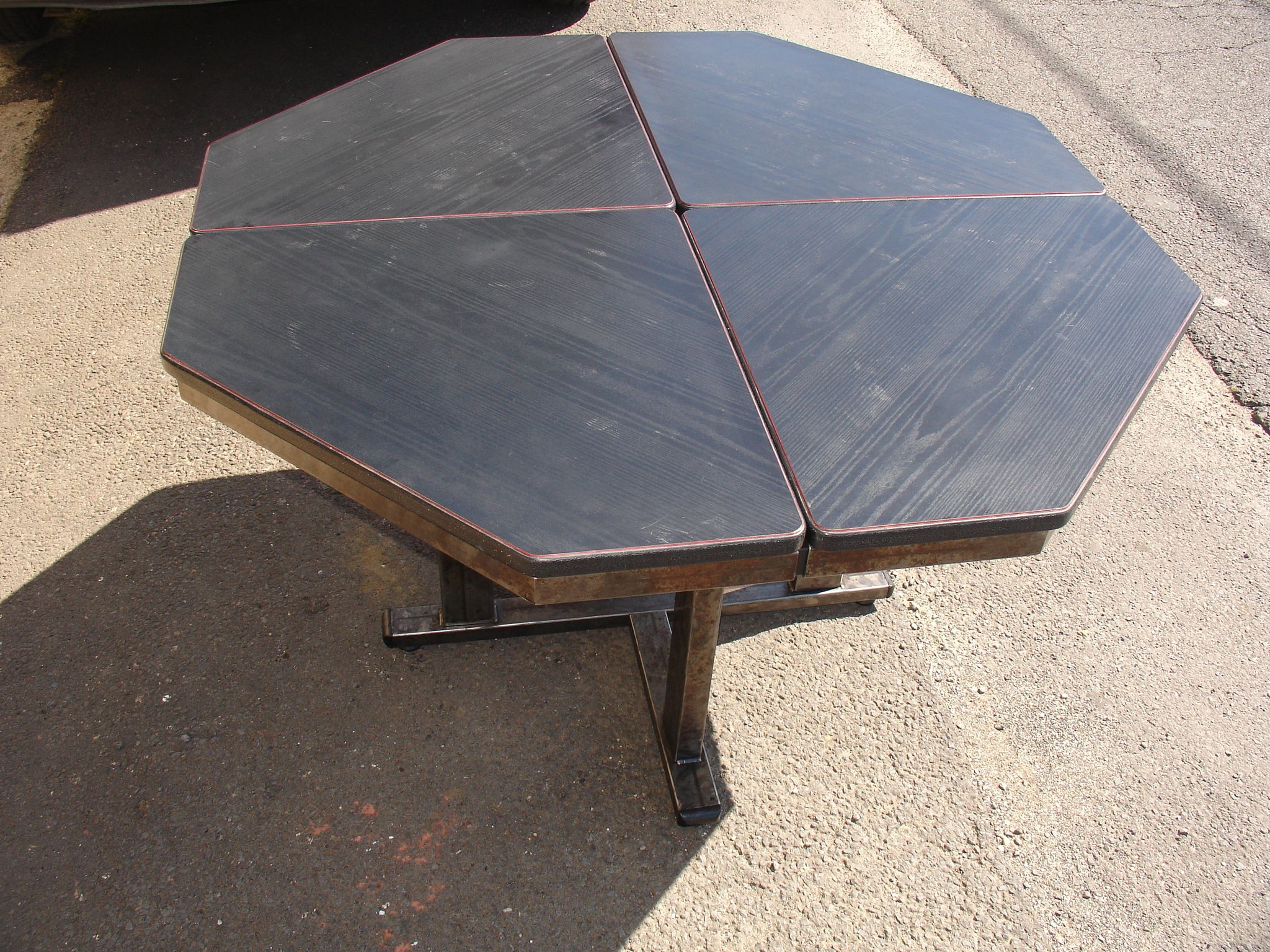 Table vers 1980 en acier et stratifié frène noir