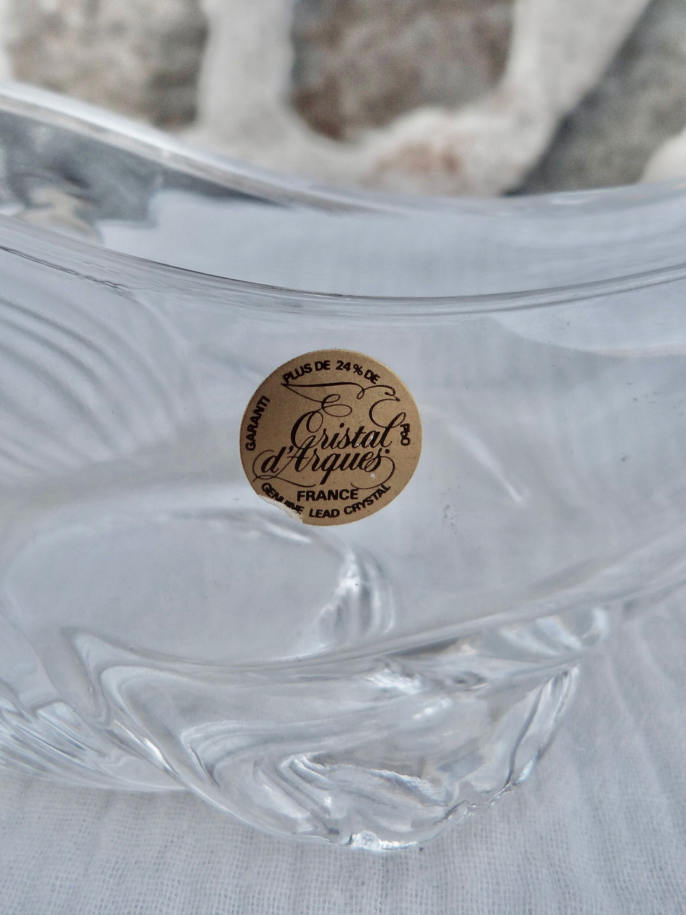 Empty whale pocket in Arques crystal