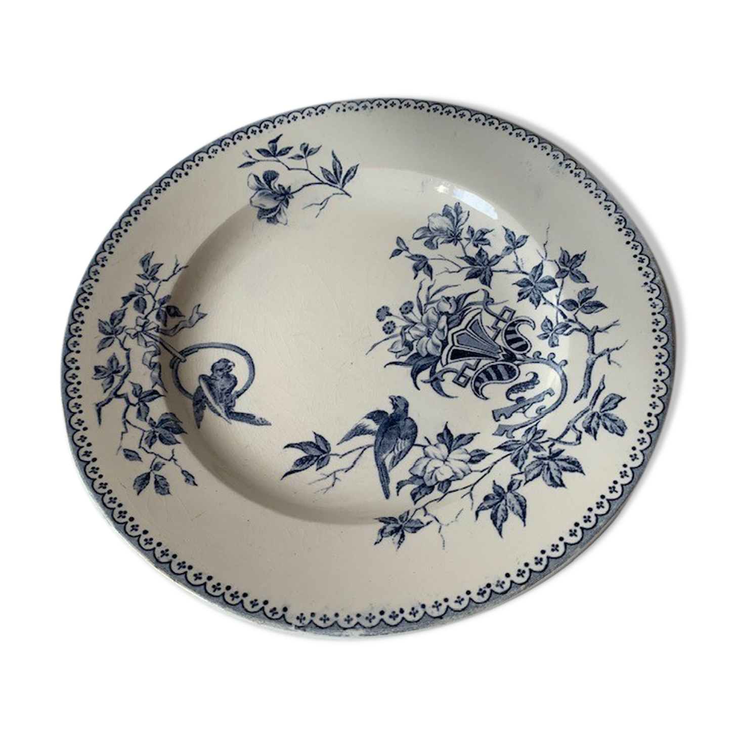 Plate on heel cut on ground of iron ground decoration parakeet bird