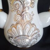 Lomonosov 29-piece porcelain coffee set, cast patterns enhanced with 24k gold