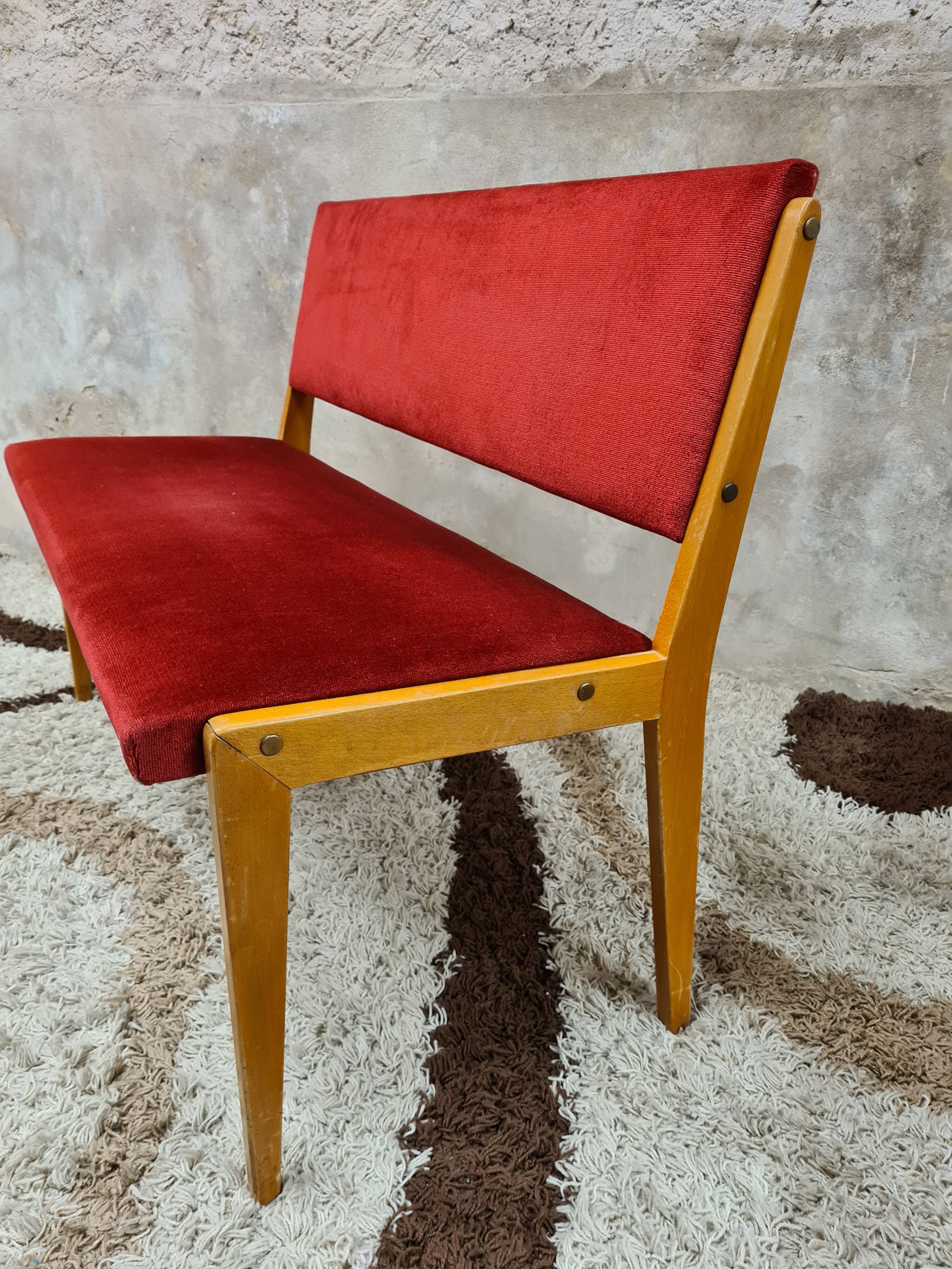 Two-seater red velvet bench 1970 vintage
