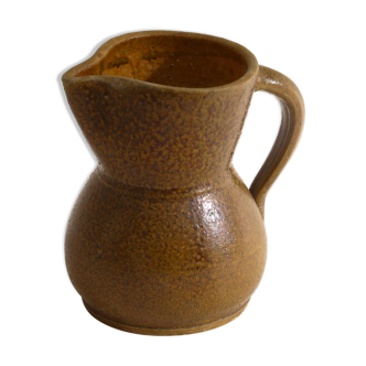 Sandstone pitcher