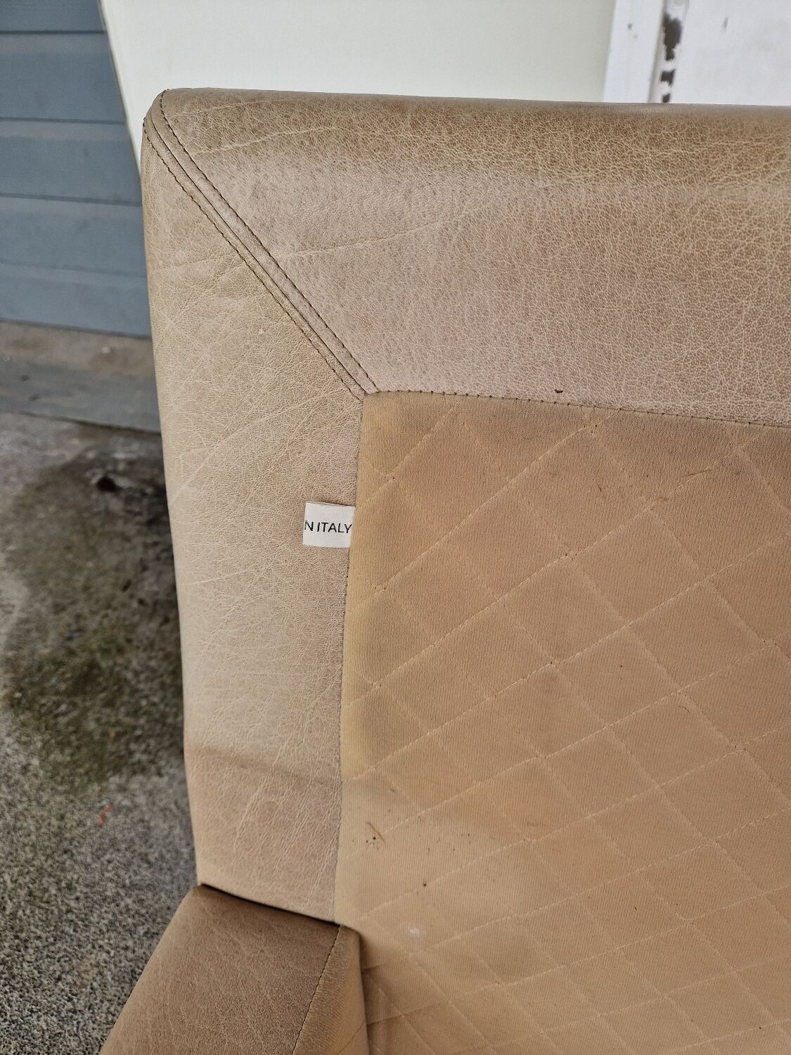 Salon vintage canapé et deux fauteuils