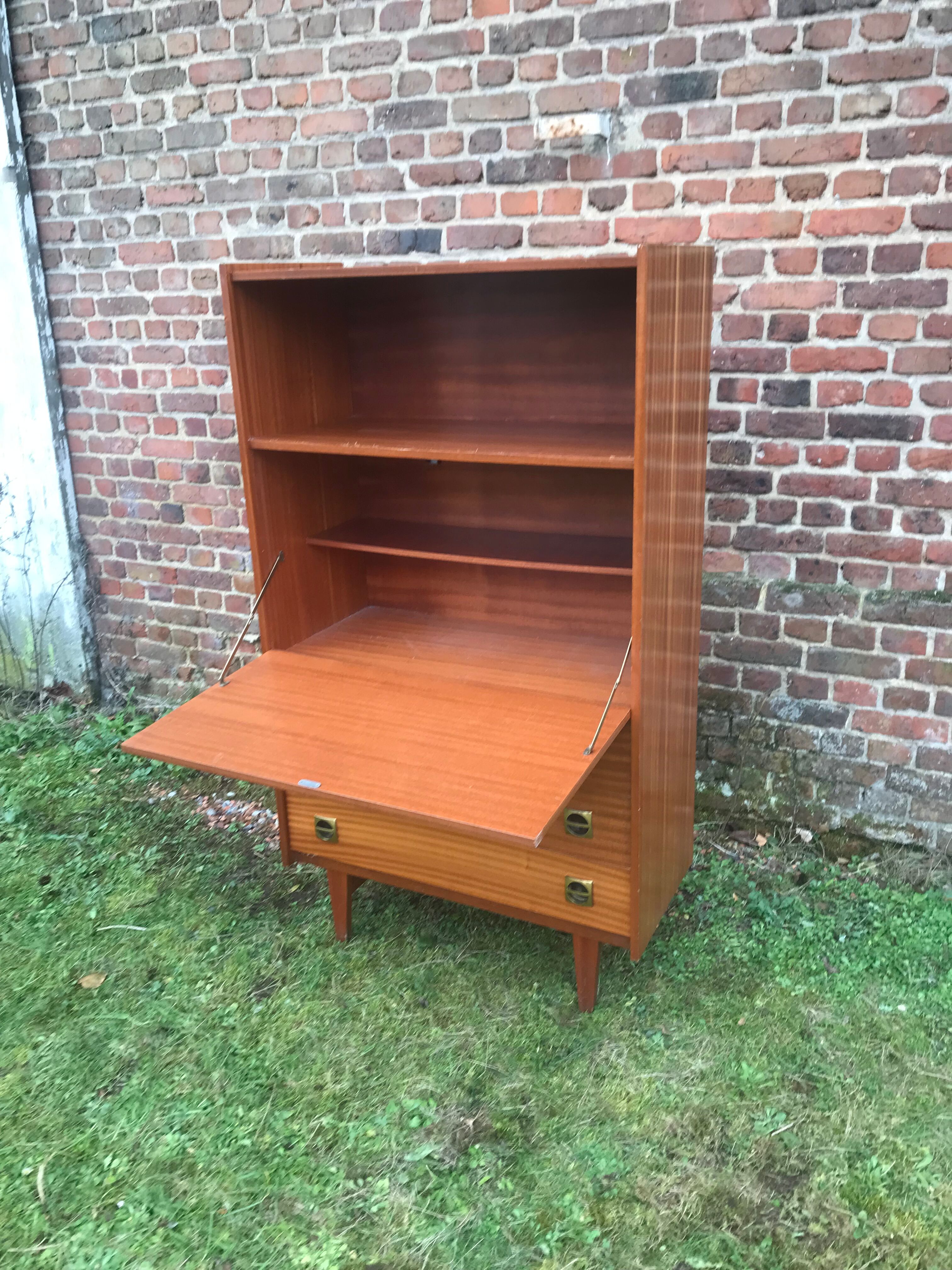 Vintage showcase