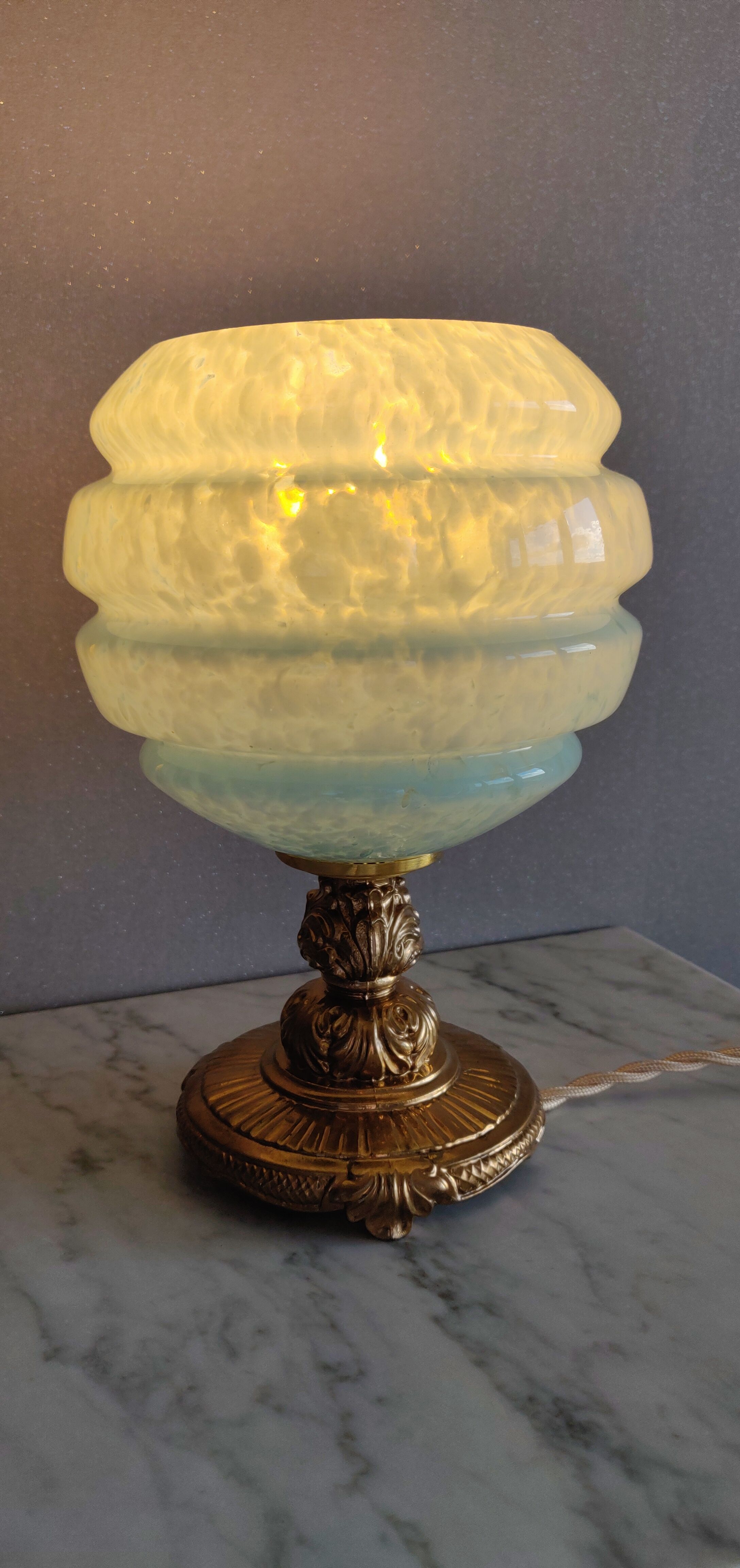 Table lamp