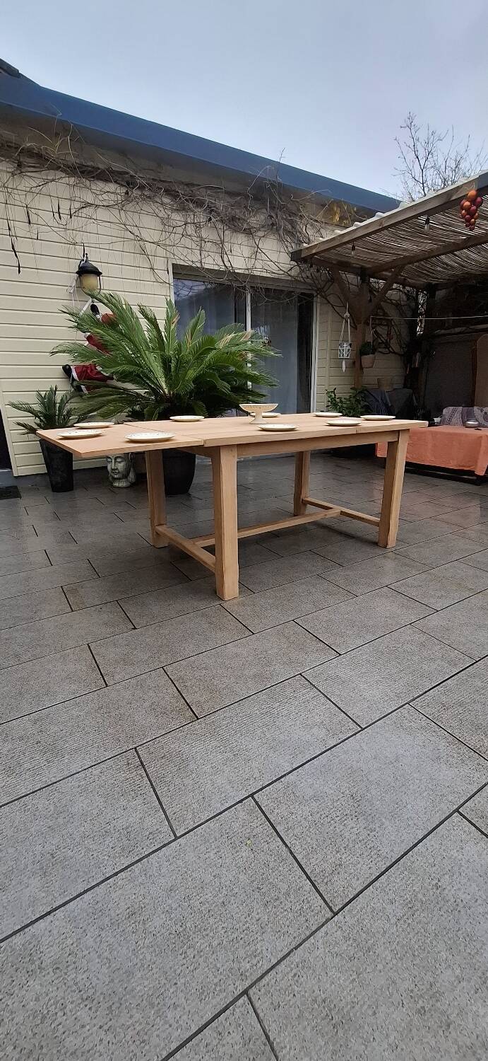 Farmhouse table with extension