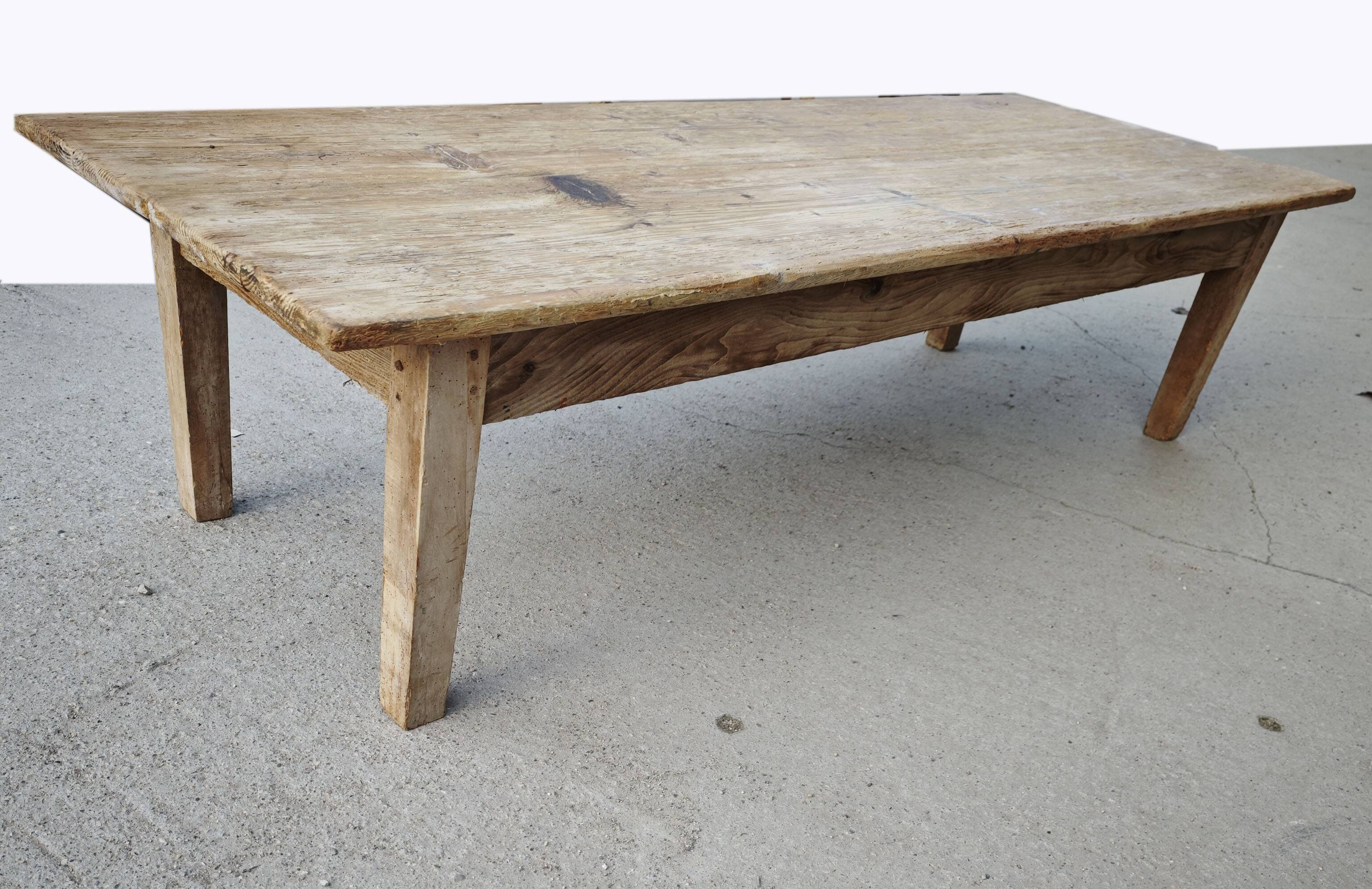Countryside coffee table
