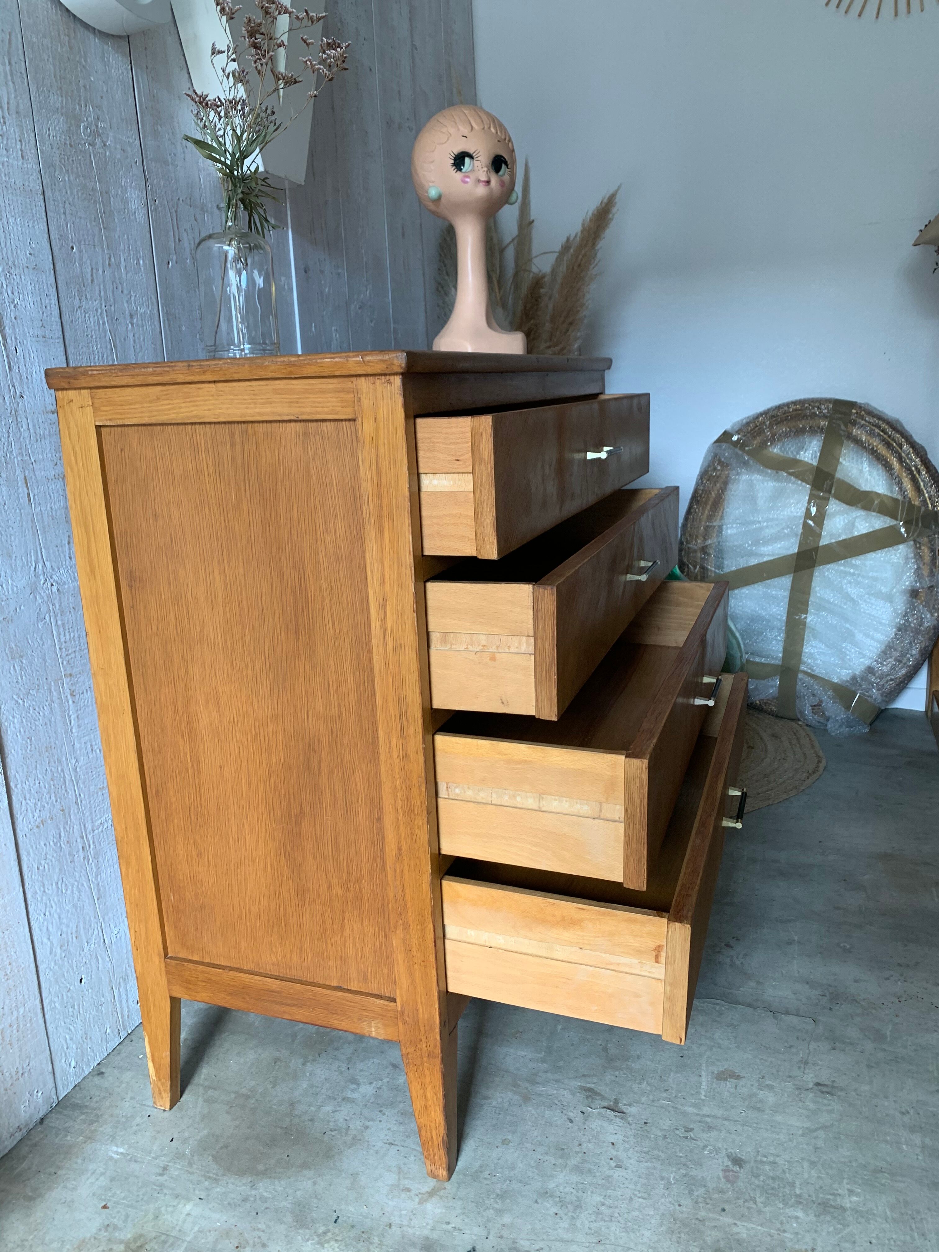Vintage dresser