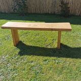 Old brutalist art bench, in natural raw oak