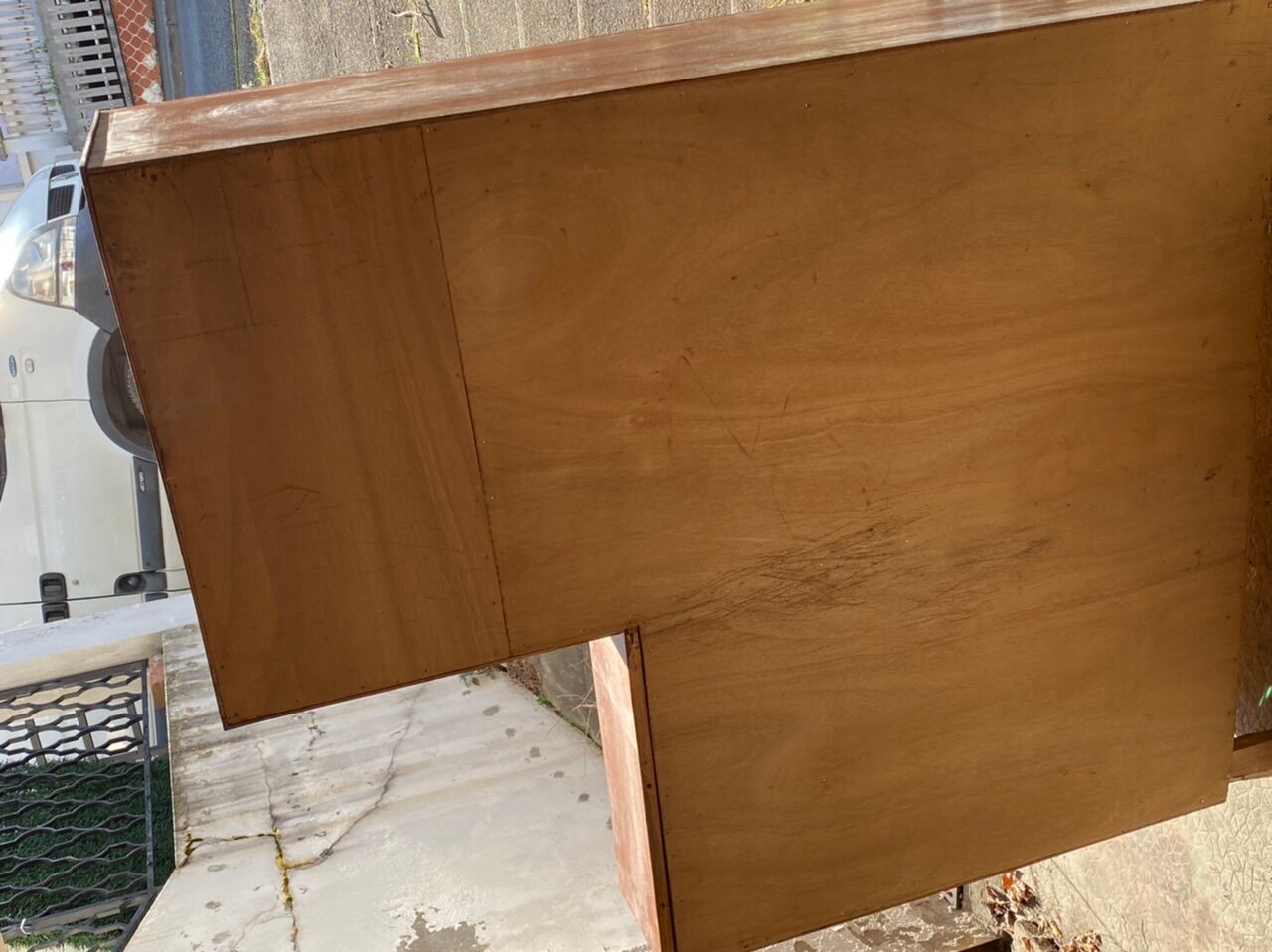 Asymmetrical cabinet