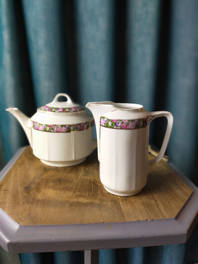 Duo teapot milk jug - floral headband and gilded edging KPM porcelain