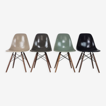 DSW side chairs by Charles & Ray Eames pour Herman Miller