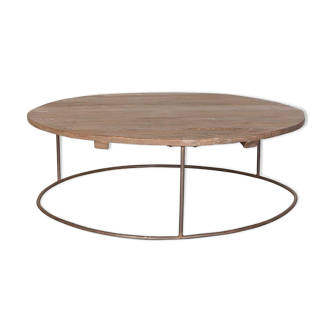 Round coffee table