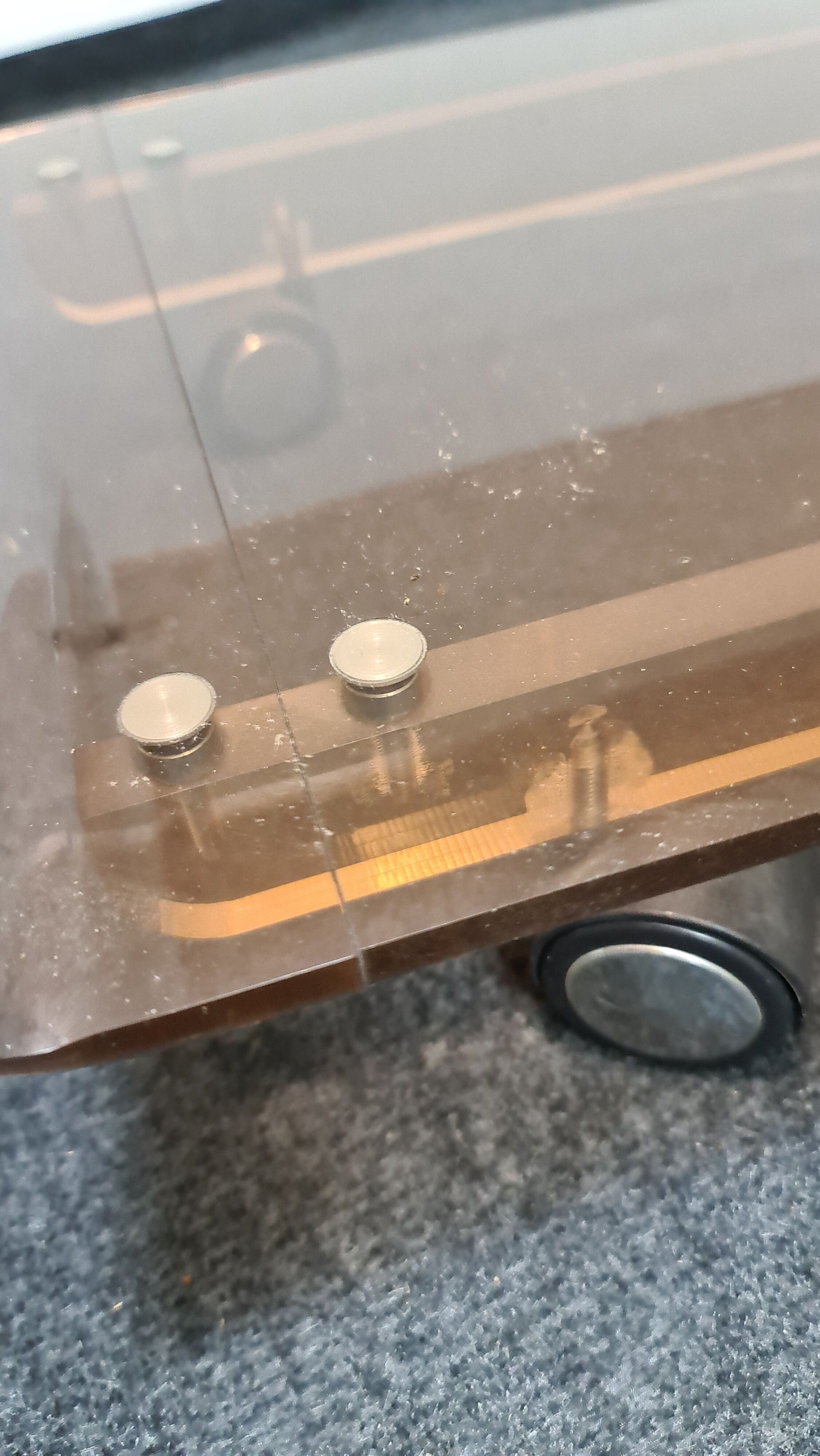 Vintage smoked plexiglas tv/hifi unit