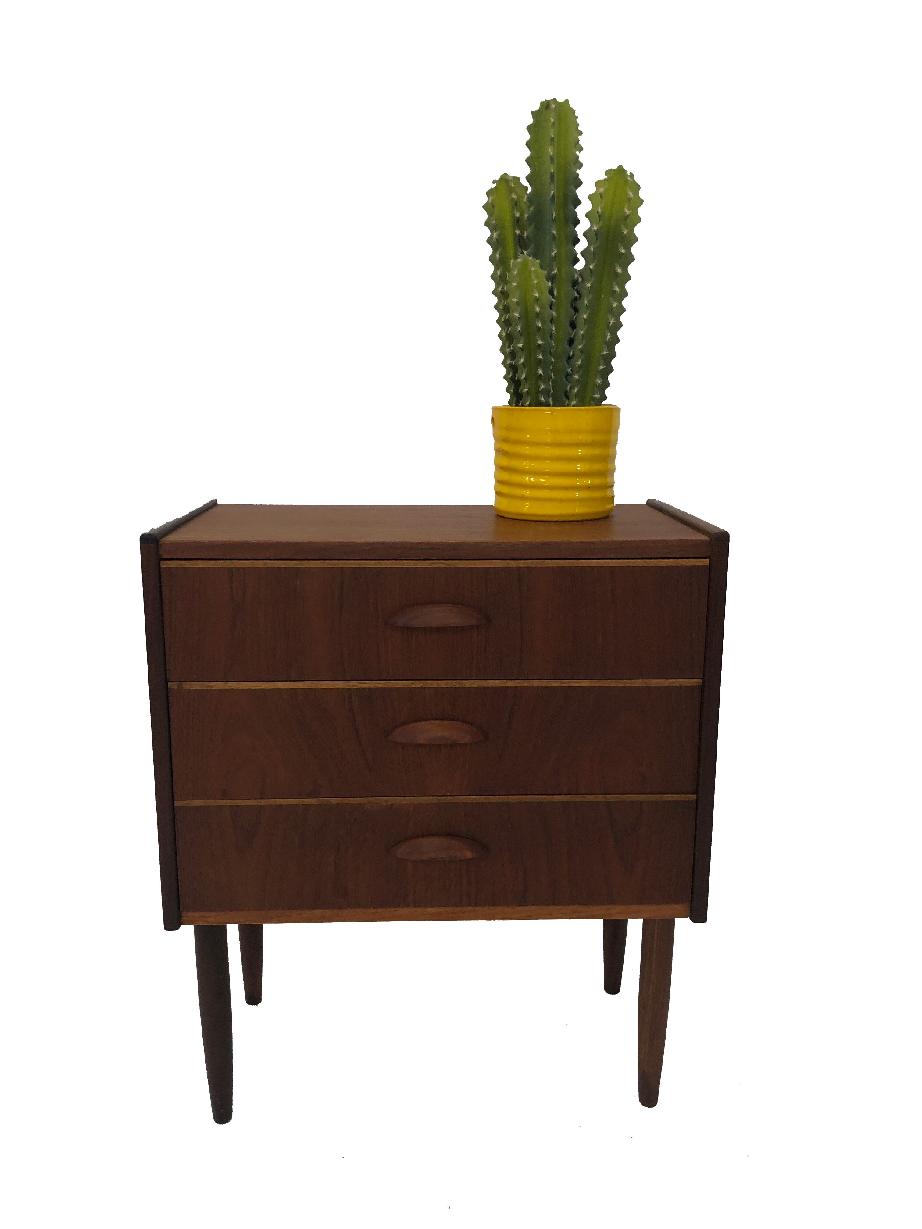 Danish dresser