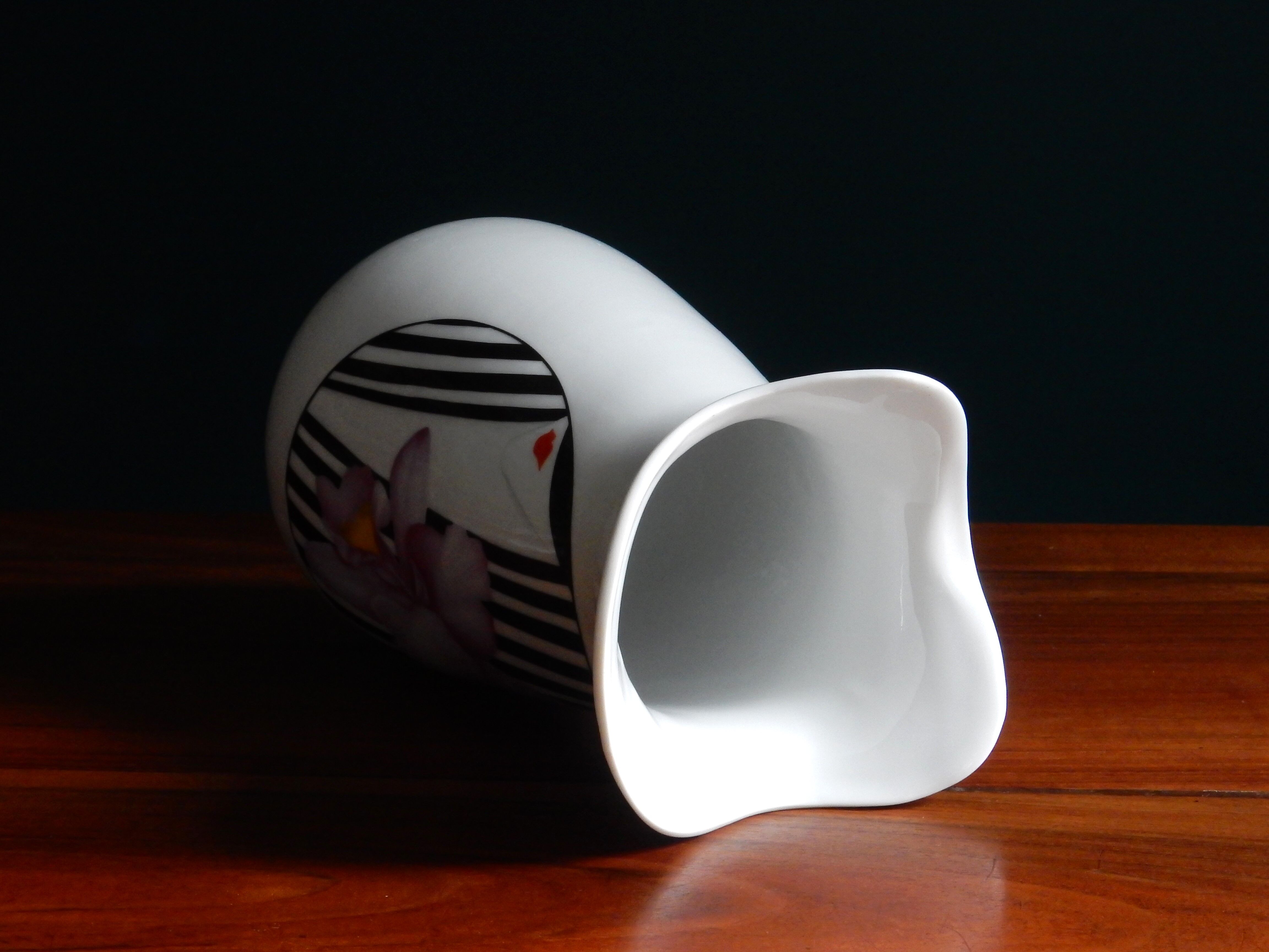 Roberto Tortoli vase from the 80s