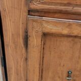 Ancient Venetian grand buffet from the 18th century in solid cherry wood.