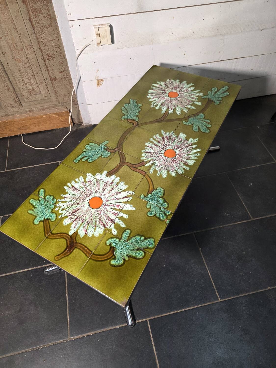 Vintage coffee table in glazed ceramic from the 1960s.