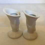 Paire de petits vases bougeoirs mains