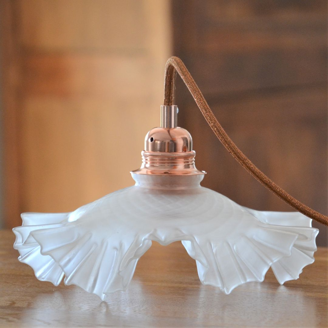 White pleated glass pendant lamp – electric mounting copper color