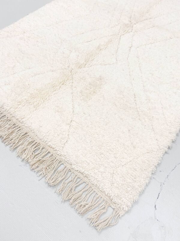 Tapis berbère marocain Beni Ouarain à motifs de losanges gravés dans la trame 2,60x1,56m