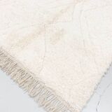 Beni Ouarain Moroccan Berber carpet with diamond patterns engraved in the weft 2.60x1.56m
