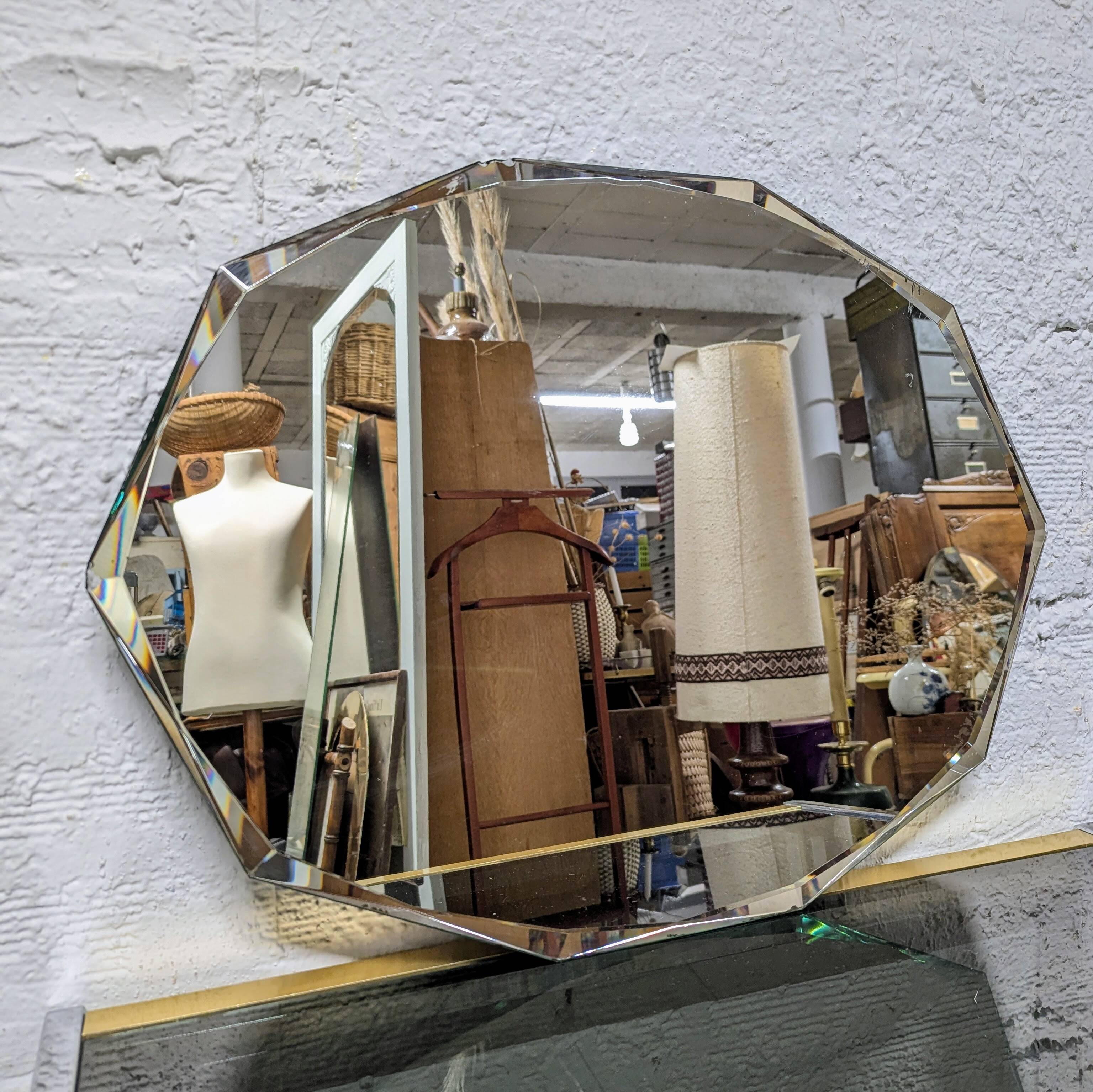 Decagonal beveled mirror