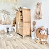 Asymmetrical Parisian wardrobe