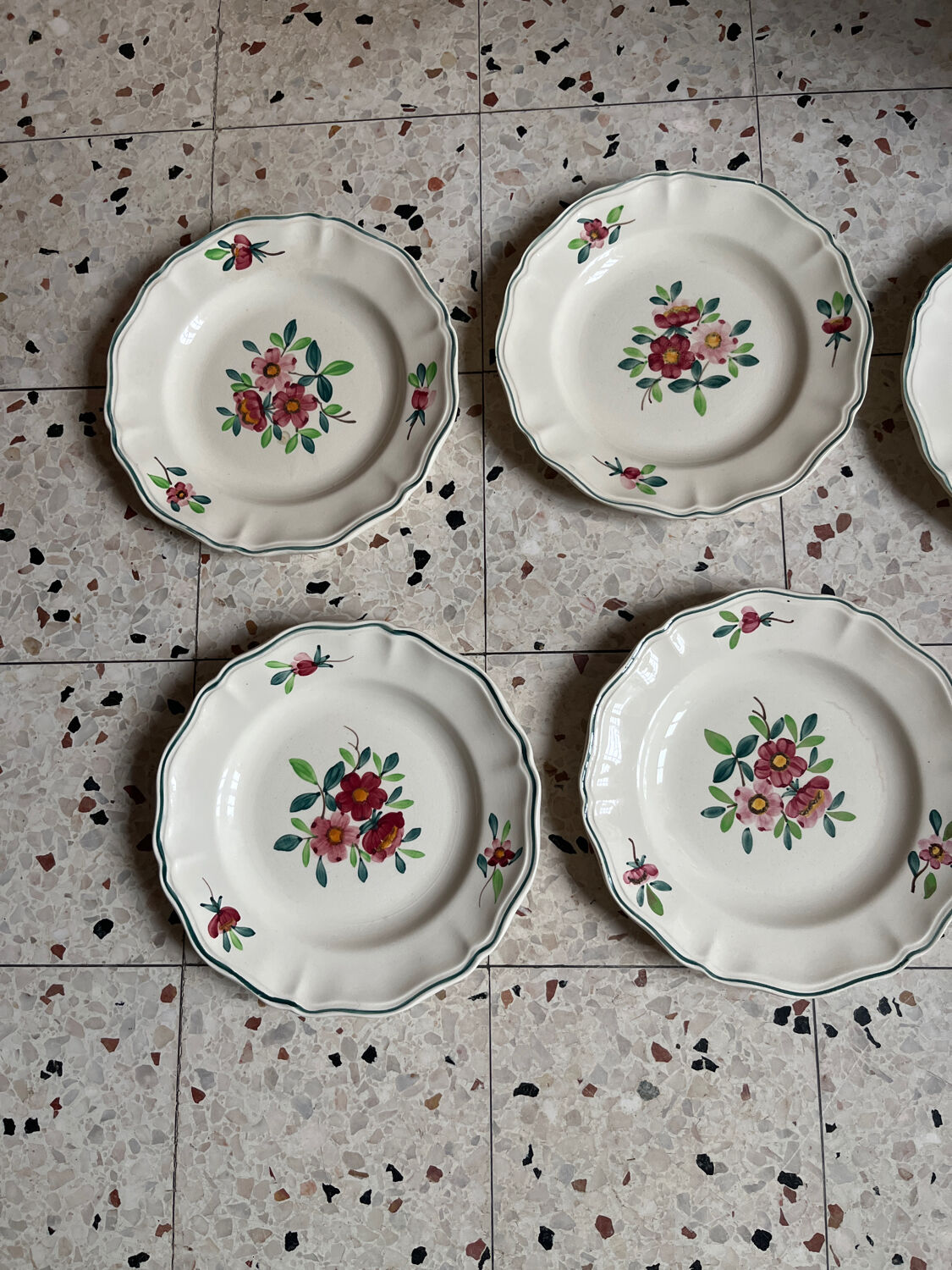 6 dinner plates