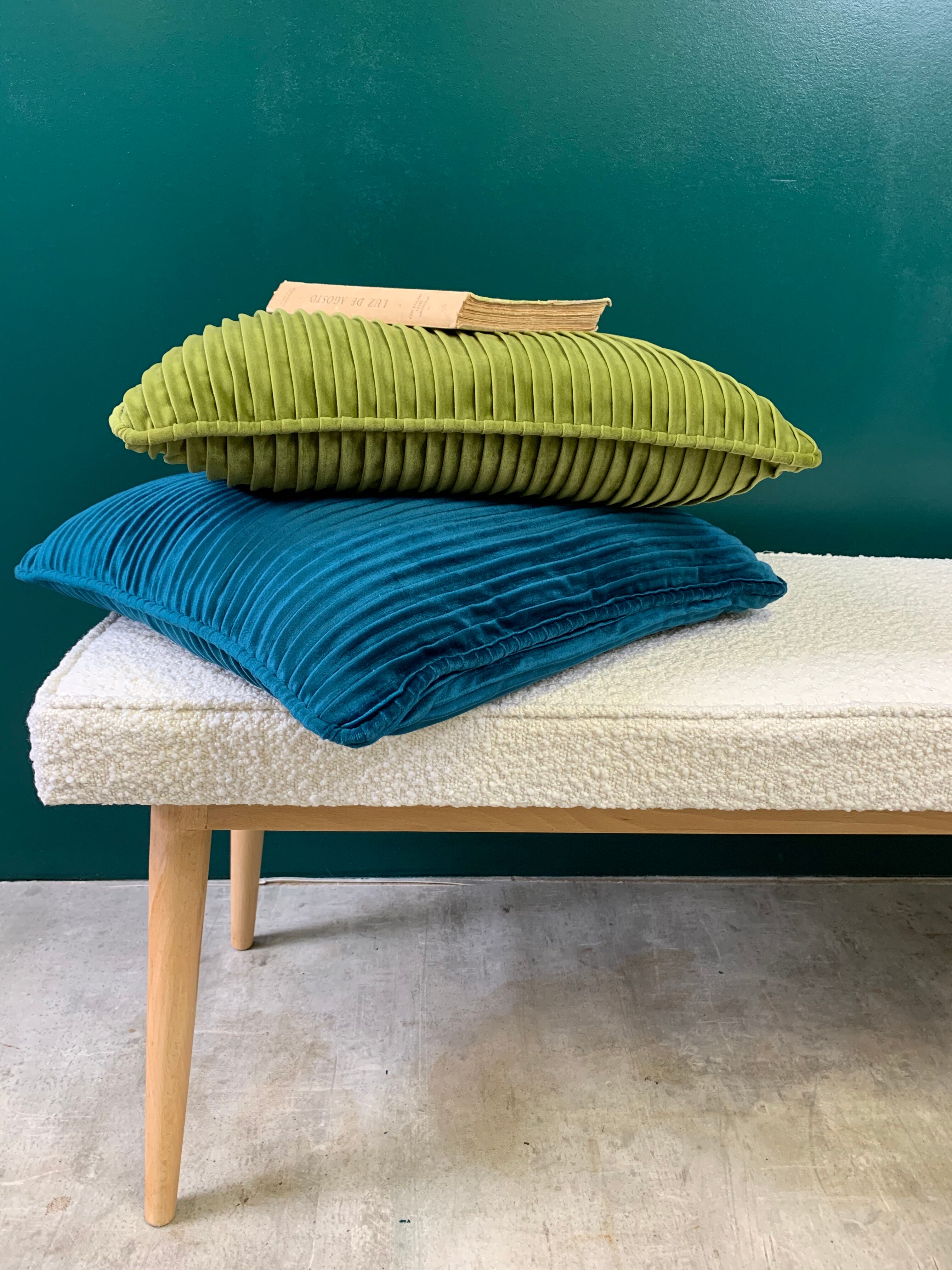 Green cushion 45x45cm