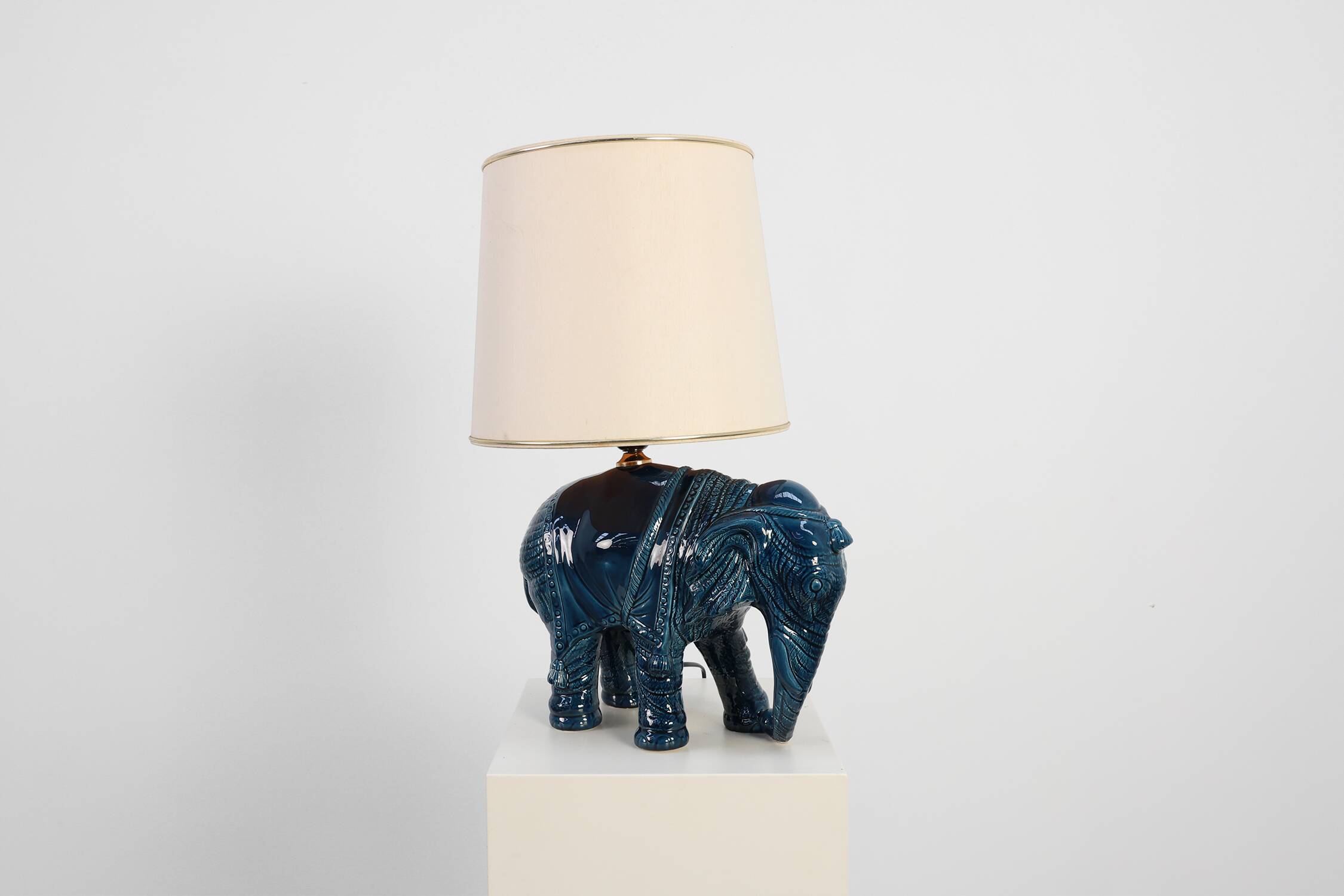 Hollywood Regency blue elephant ceramic table lamp, Belgium 1970s