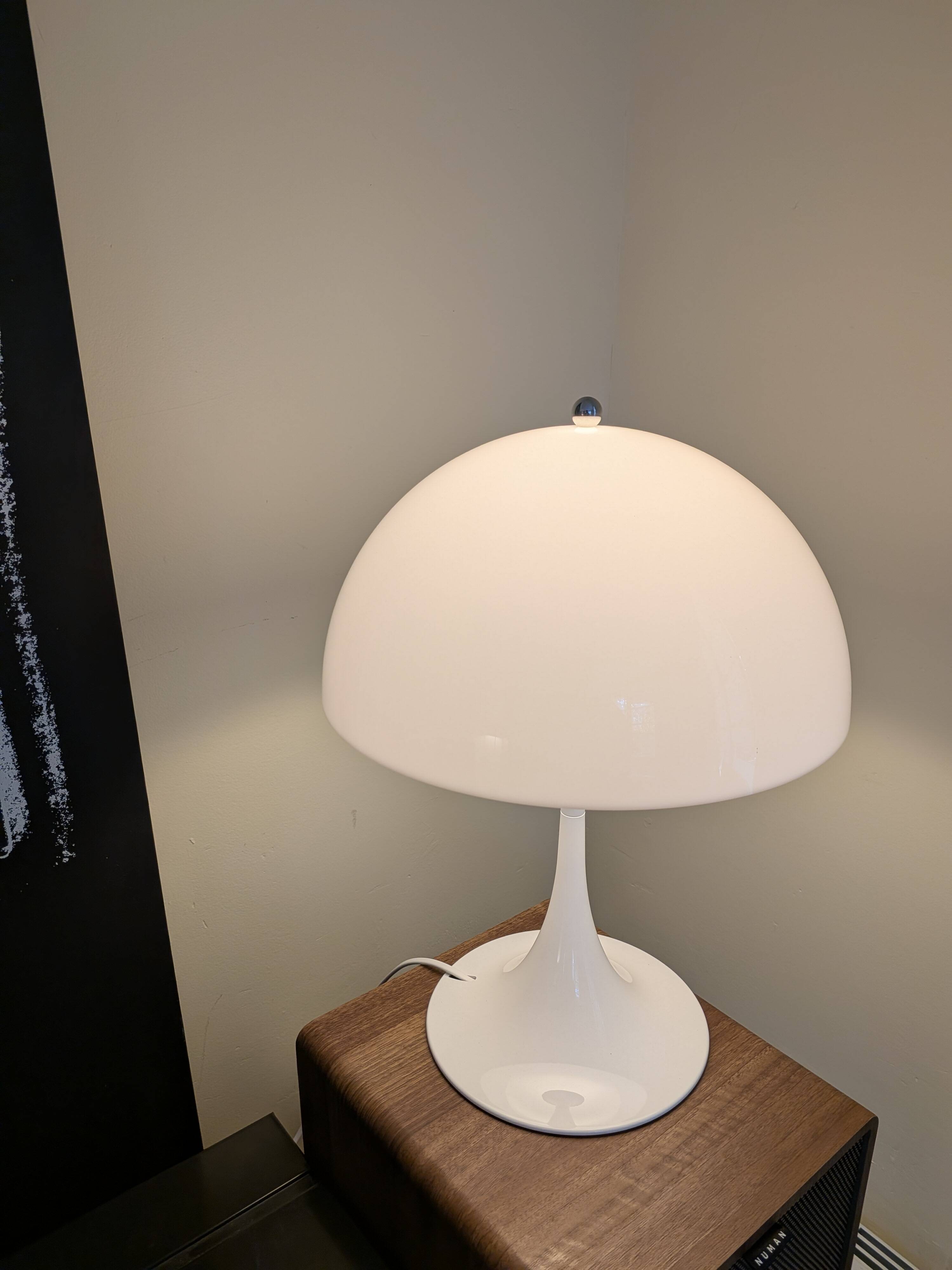 Lampe de table panthella 320 louis poulsen