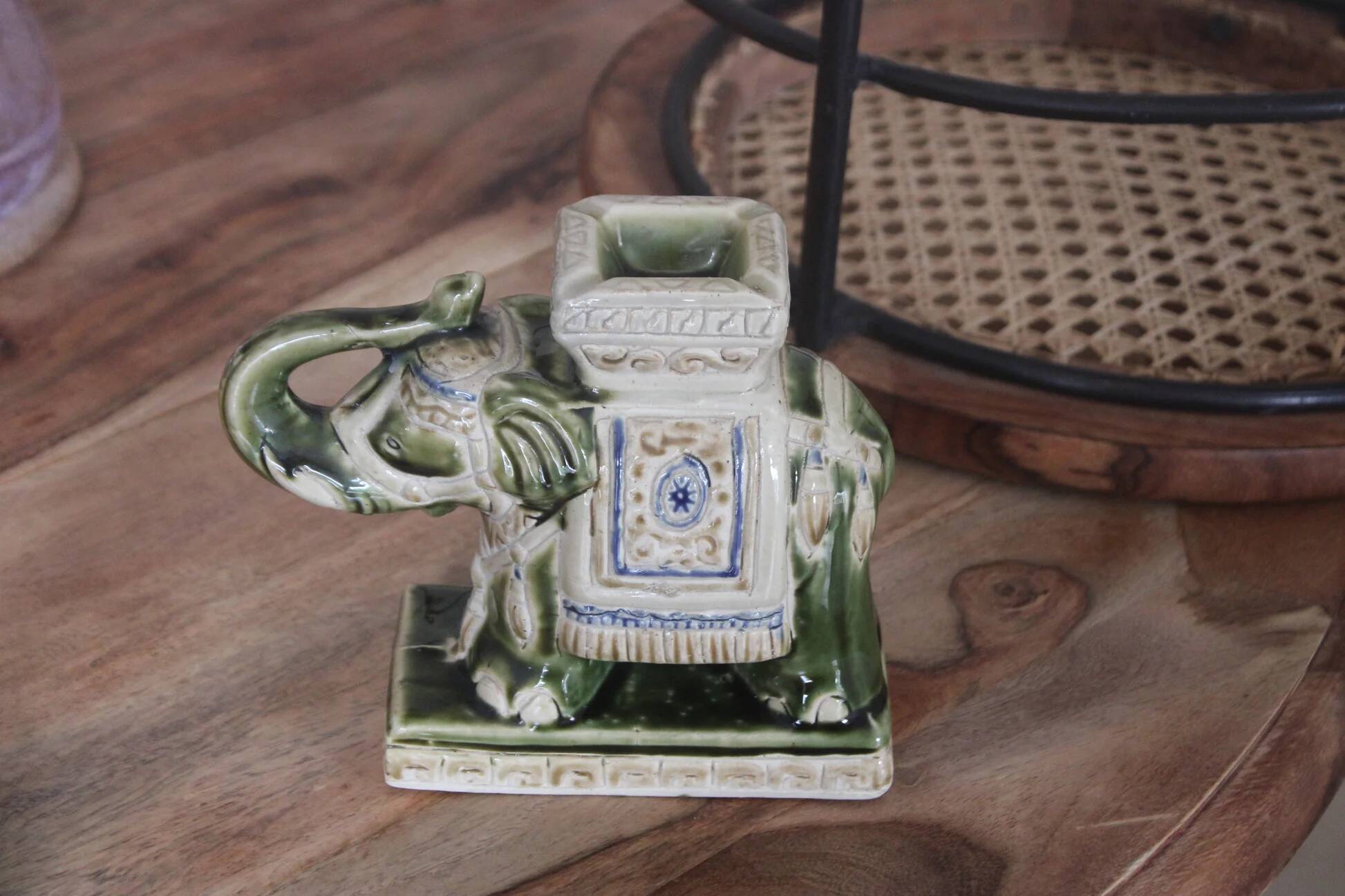 Vintage elephant ashtray in glazed ceramic – Green, cream and blue – Asian decor