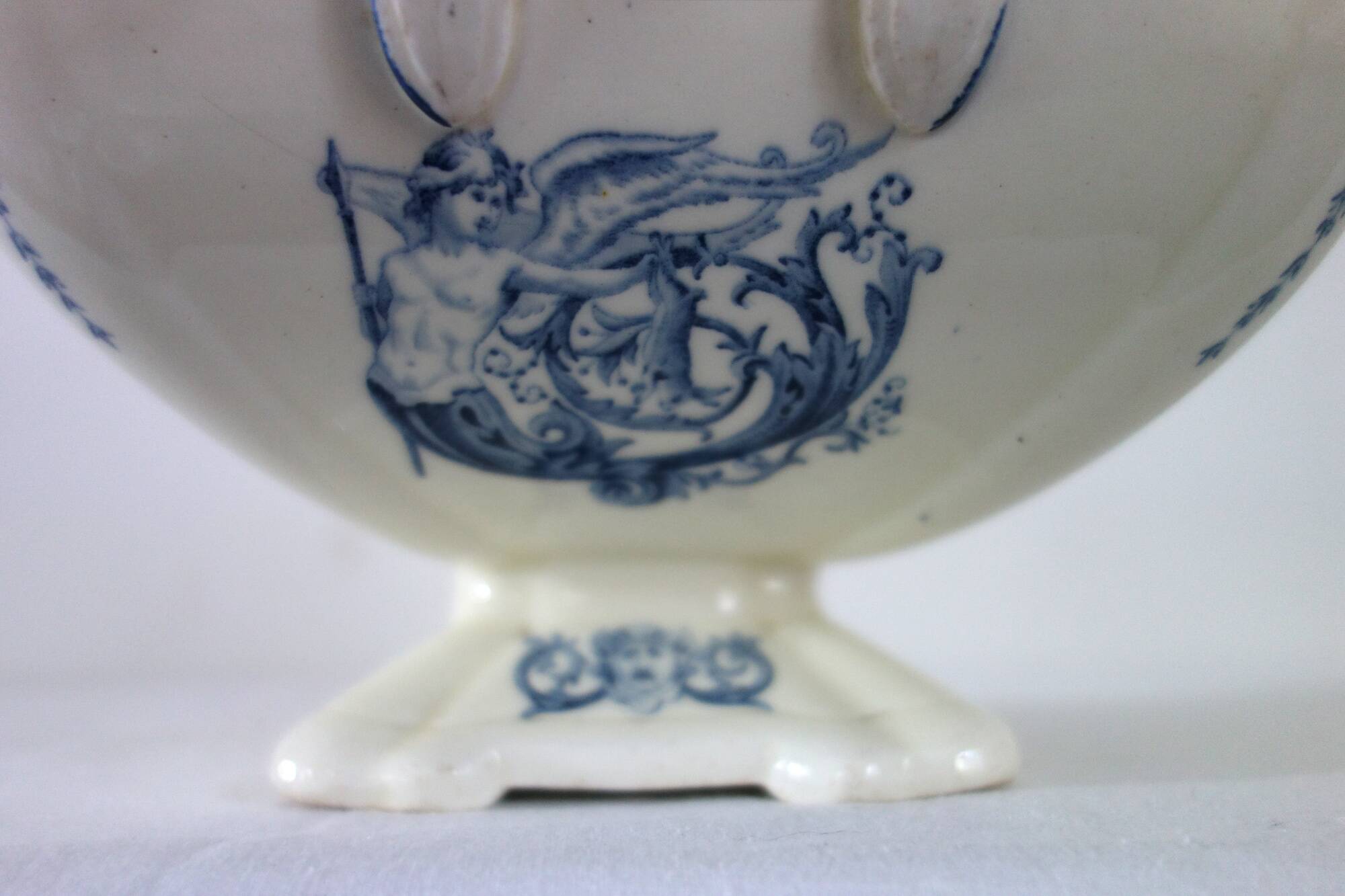 Large Renaissance earthenware tureen from Clairefontaine JS & Cie, 19th century.