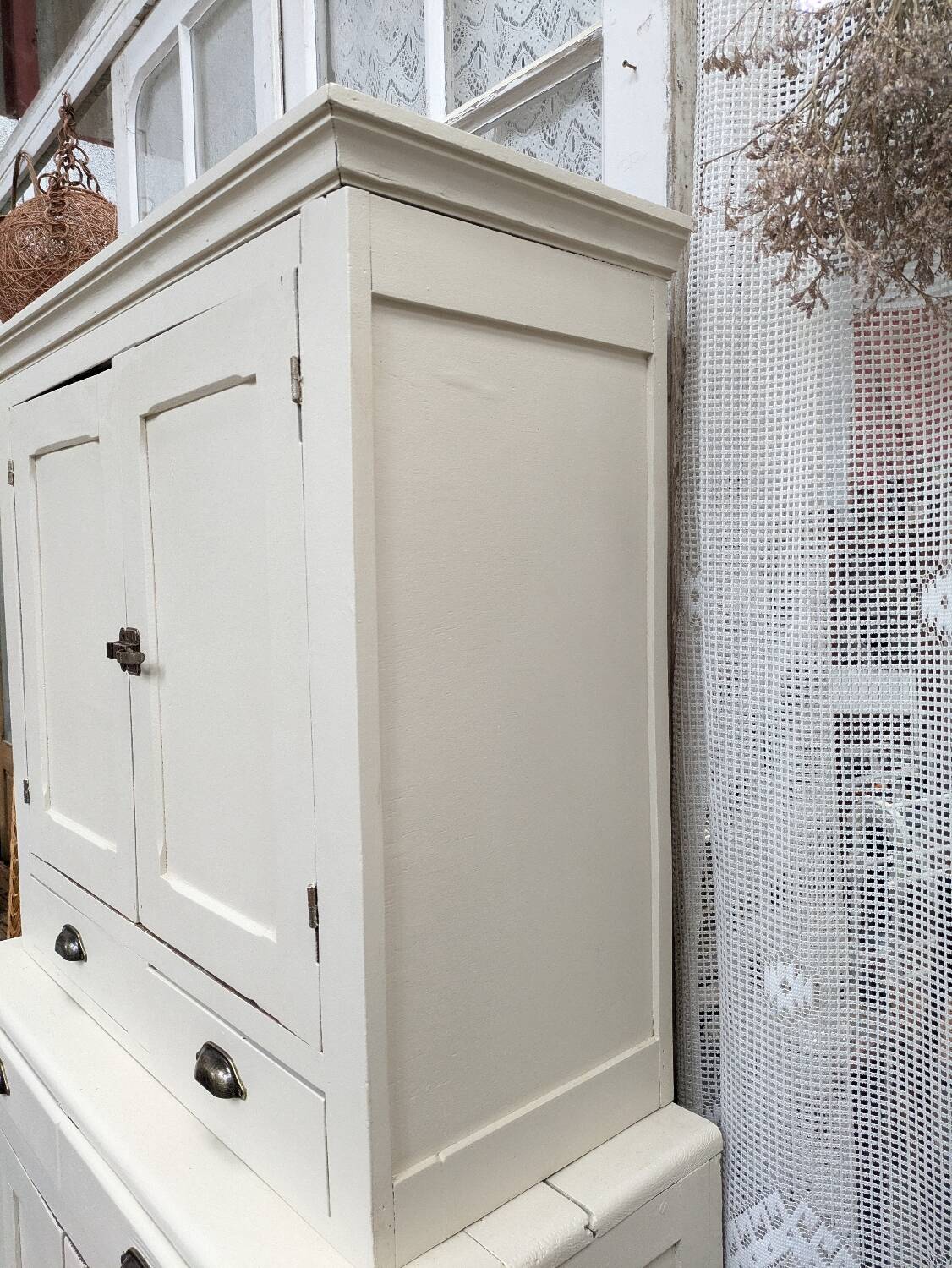 Parisian buffet 2-piece