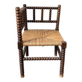 Vintage corner chair in turned wood and straw