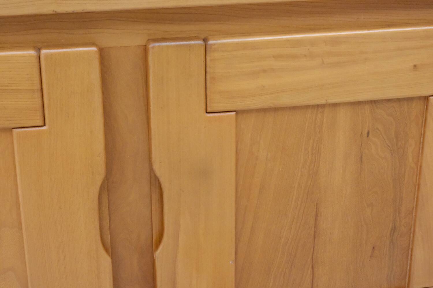 Maison REGAIN 2-door sideboard in solid elm