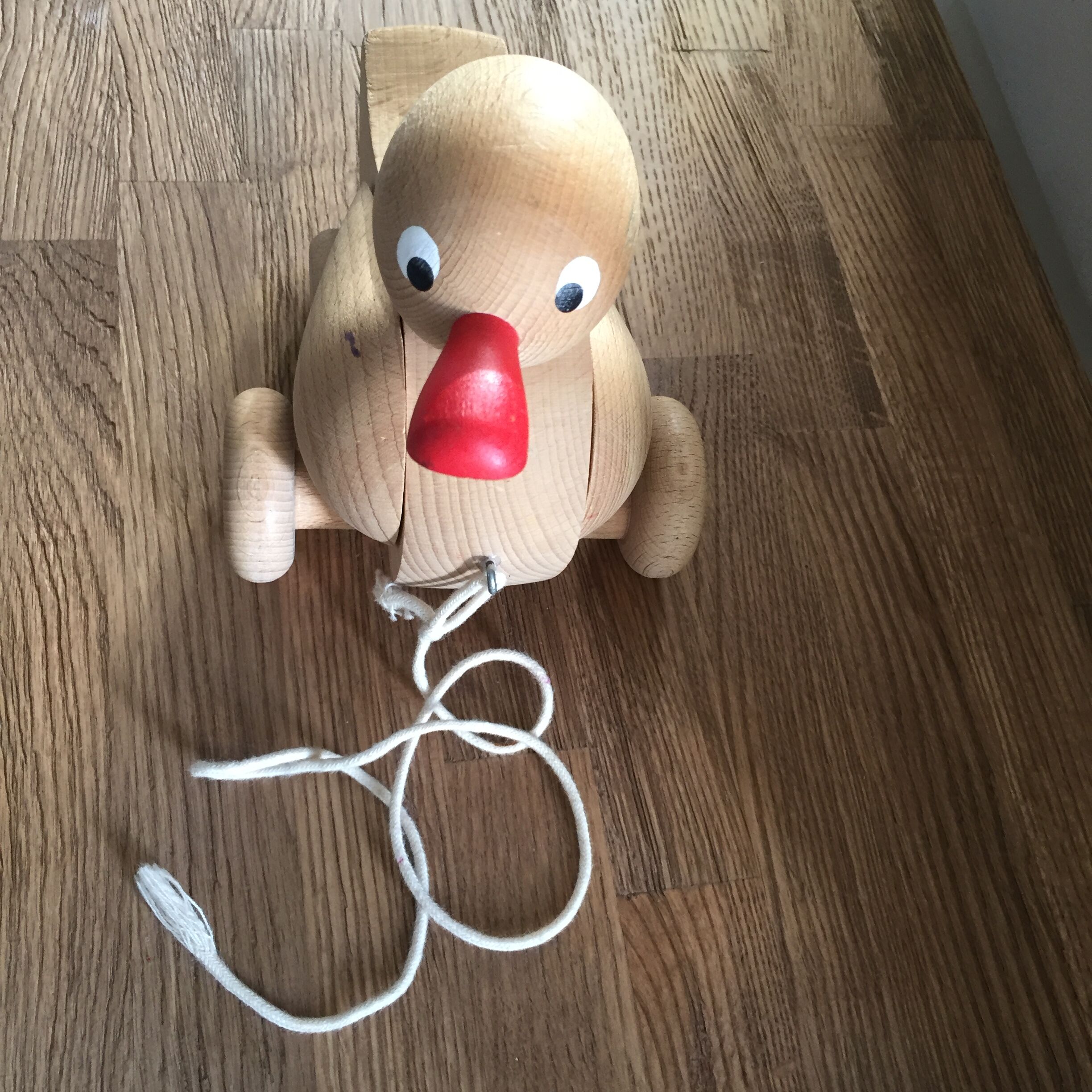 Raw wooden roller duck
